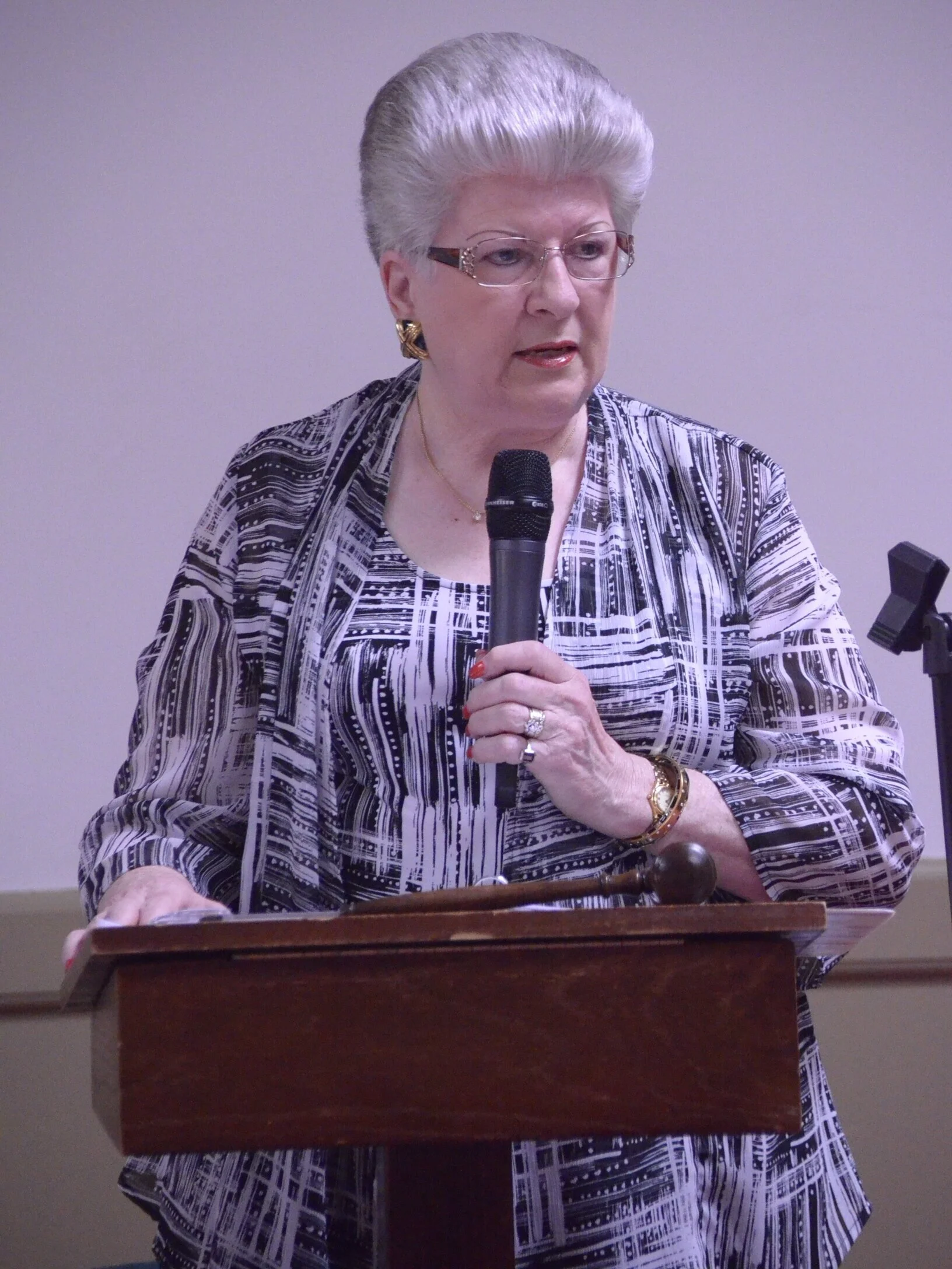 May 17th Annual Luncheon, featuring 2017 GIA Audition Winners; Donna Herman, President, welcomes WMC members and guests