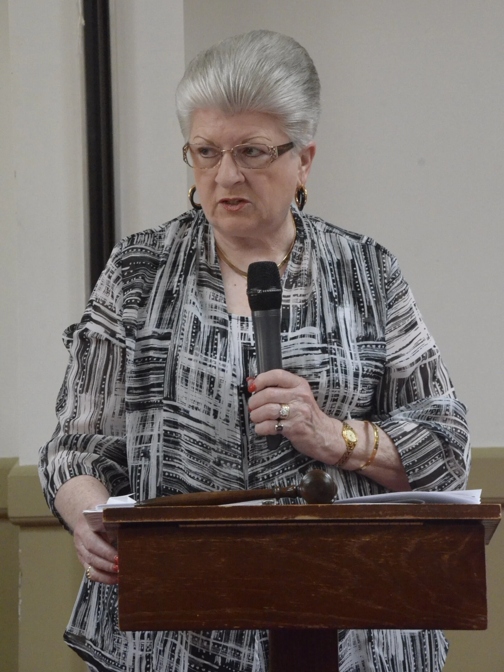 May 15th Annual Luncheon featuring 2019 GIA Auditions Winners: Donna Herman, President, welcomes WMC members and guests