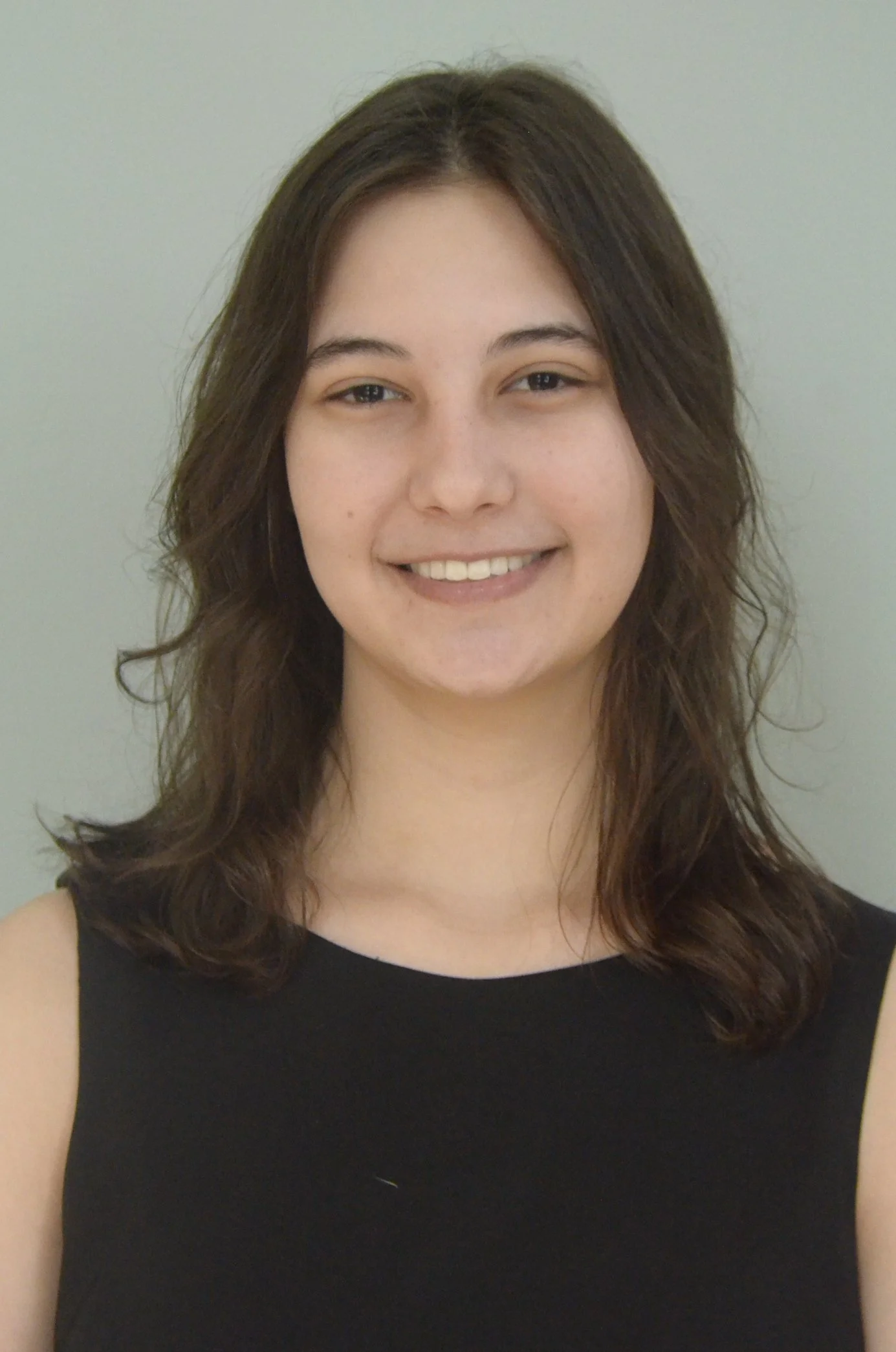 Sr. D.:  Hannah Ceriani, Viola;  Honorable Mention and Encouragement Award of $300