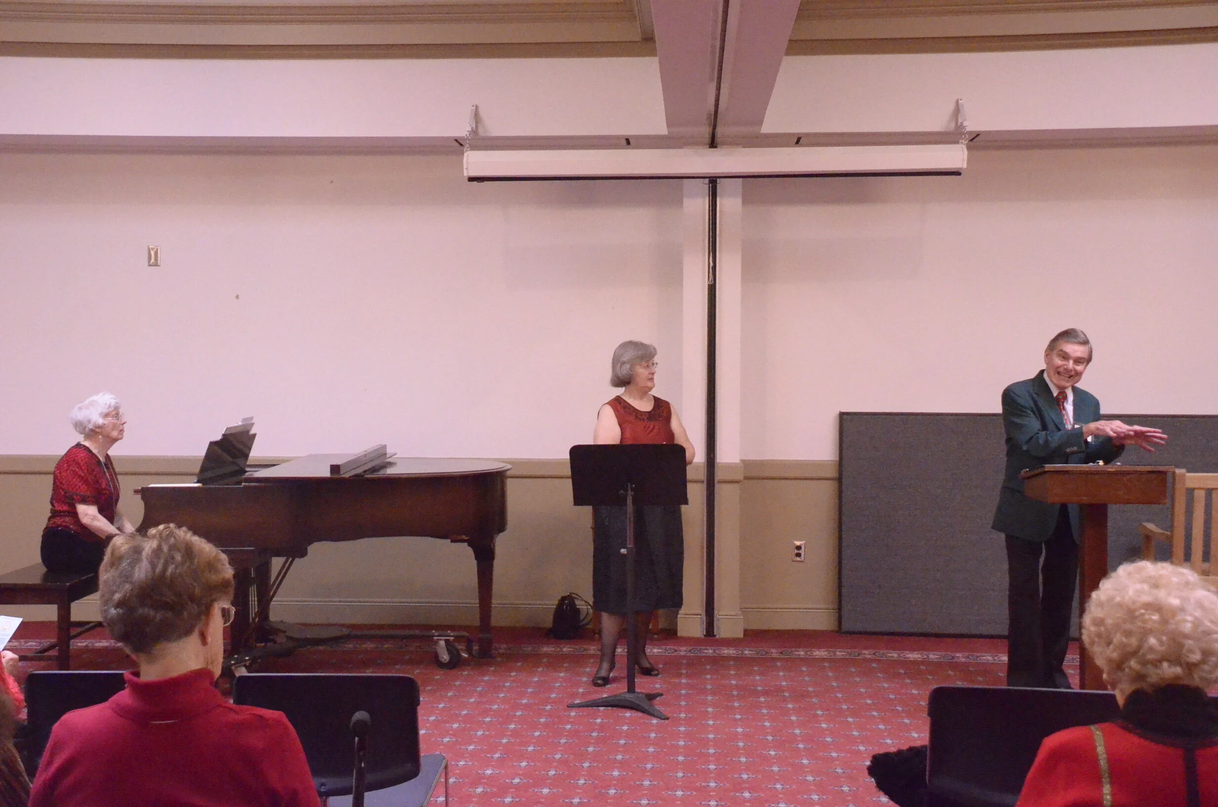 WMC members and guests enjoy the performance!