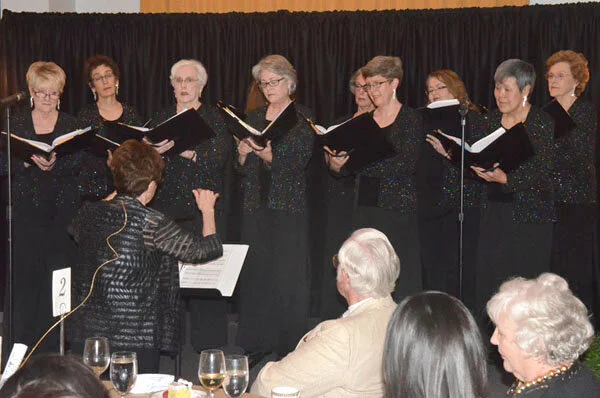 WWC Choraliers performs Gemstones