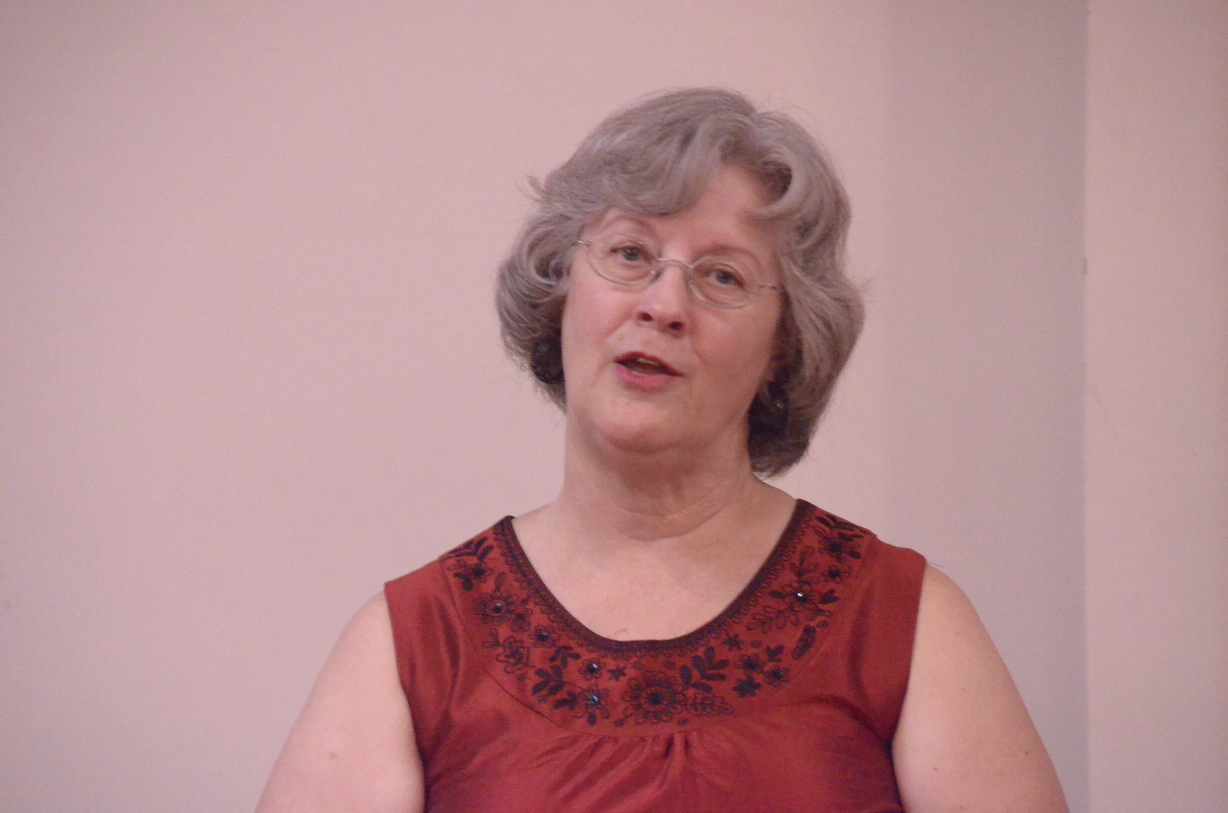 Linda Gustafson, soprano, performs Silver Bells