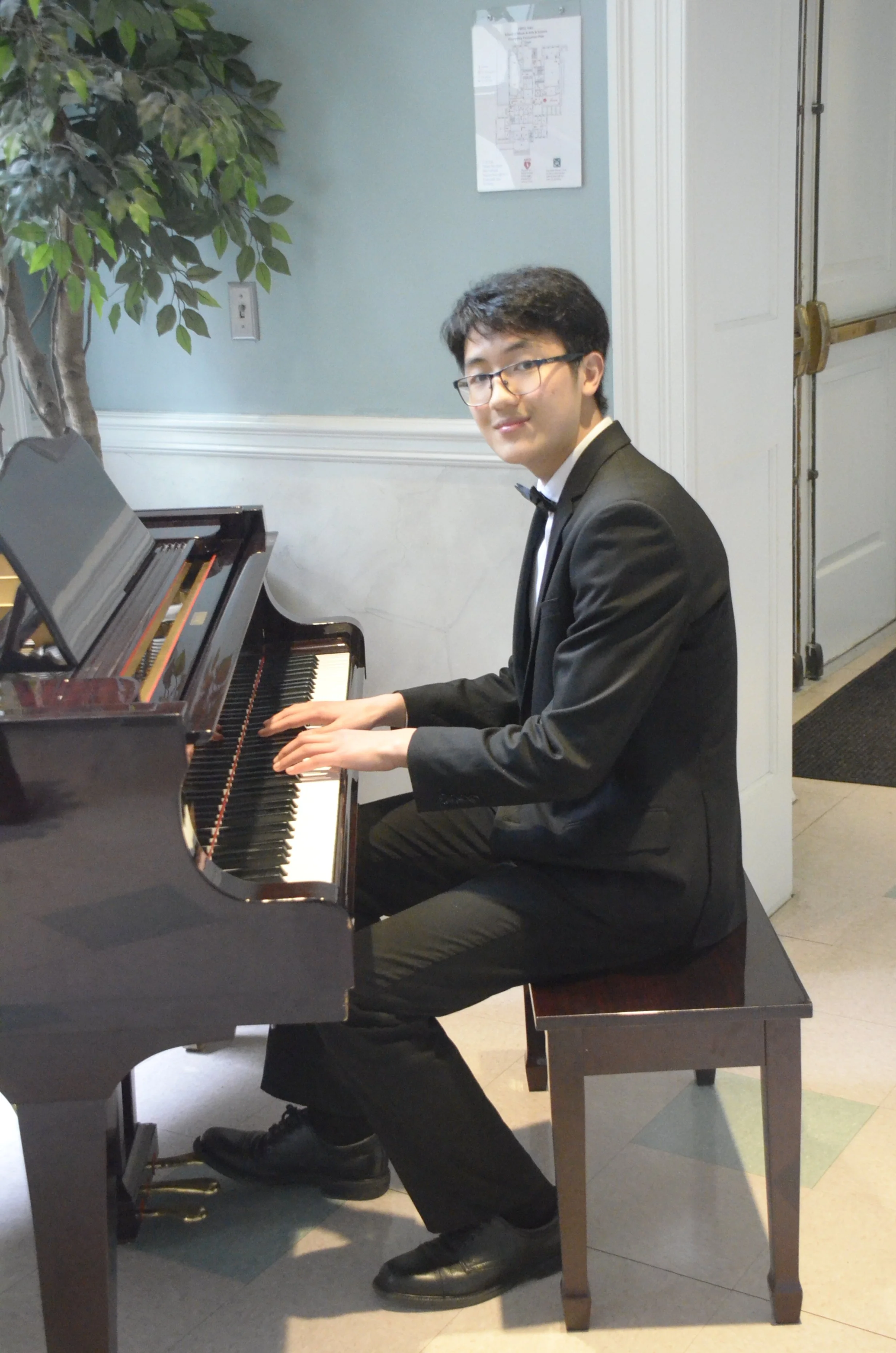 Sr. D.:  Edric Han, Piano; First Prize, Outstanding Performance Award of $1750 (Co-Winner)