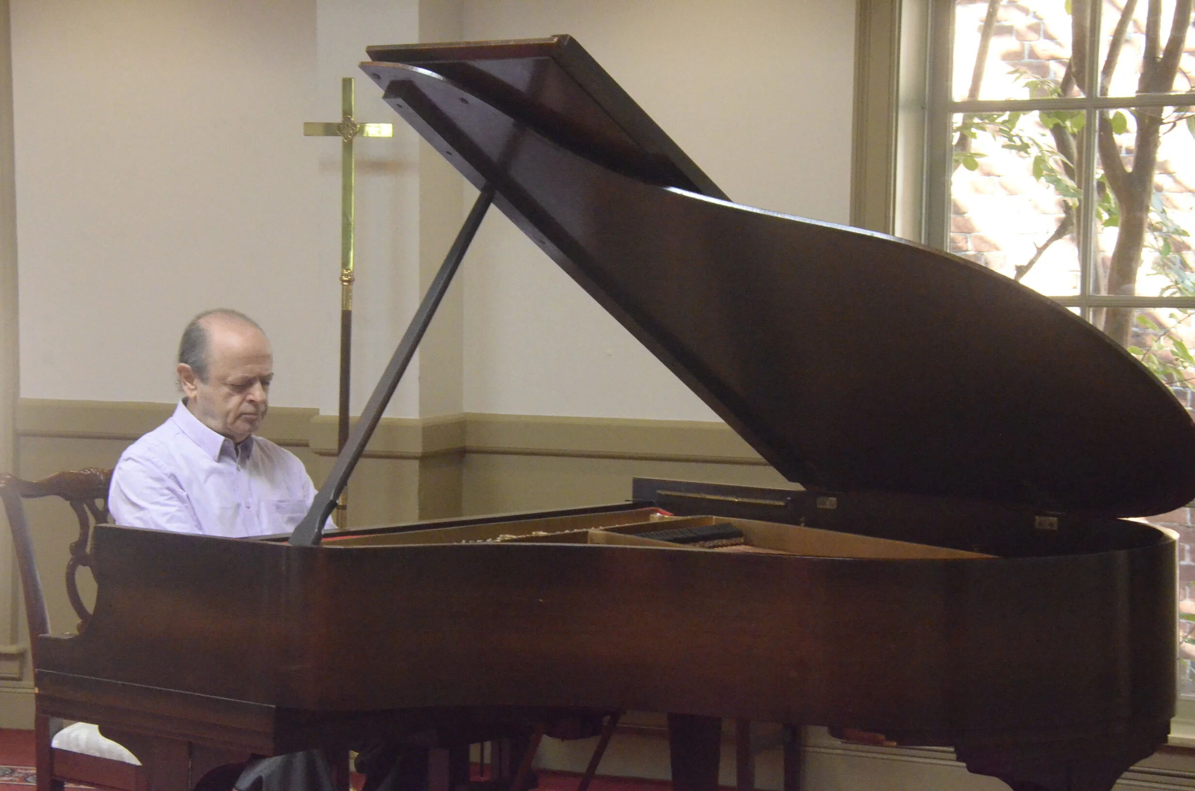 Rami Bar-Niv performs!