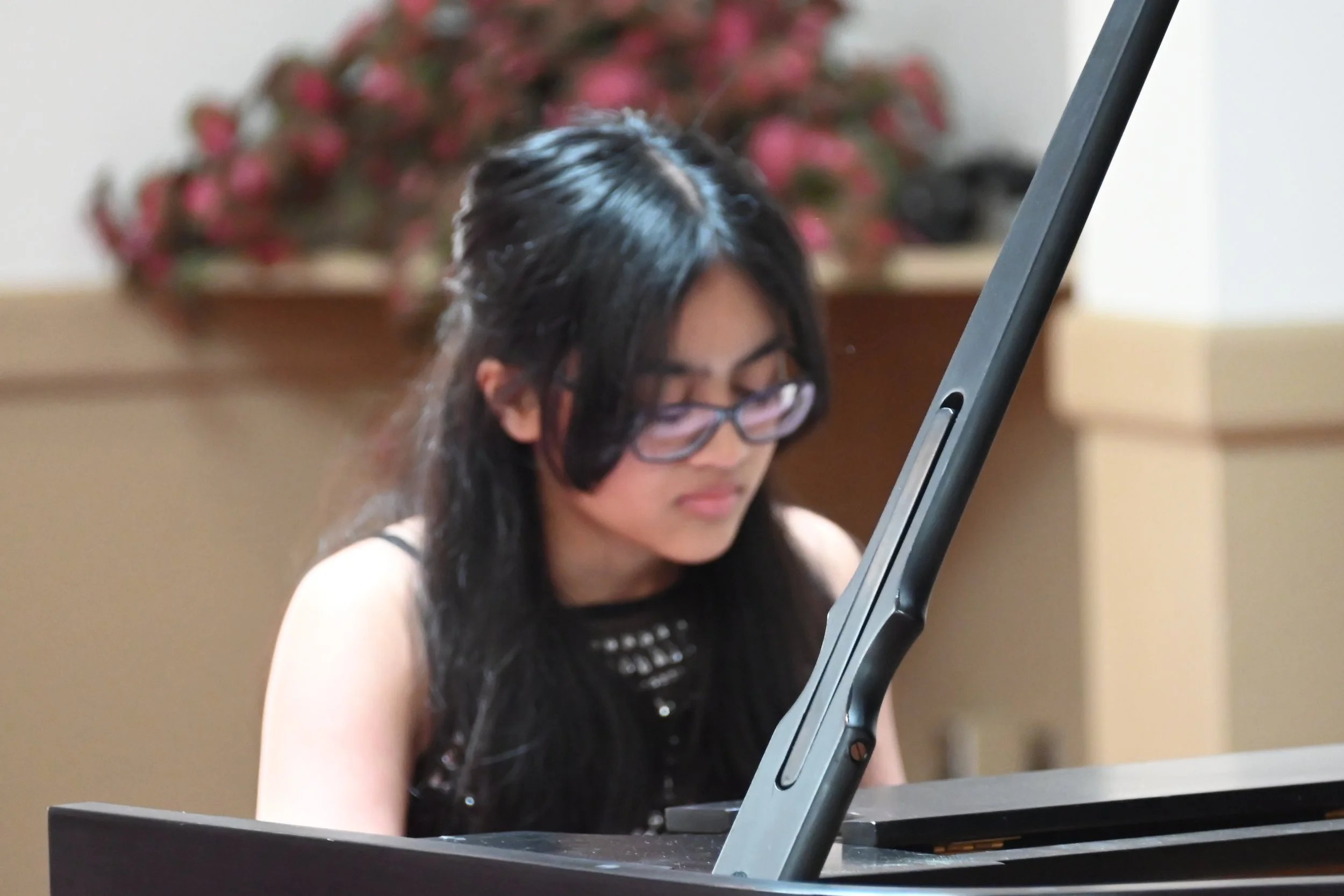 Sr. D.:  Maxyn Hallare, Piano:  First Prize Outstanding Performance Award of $1000