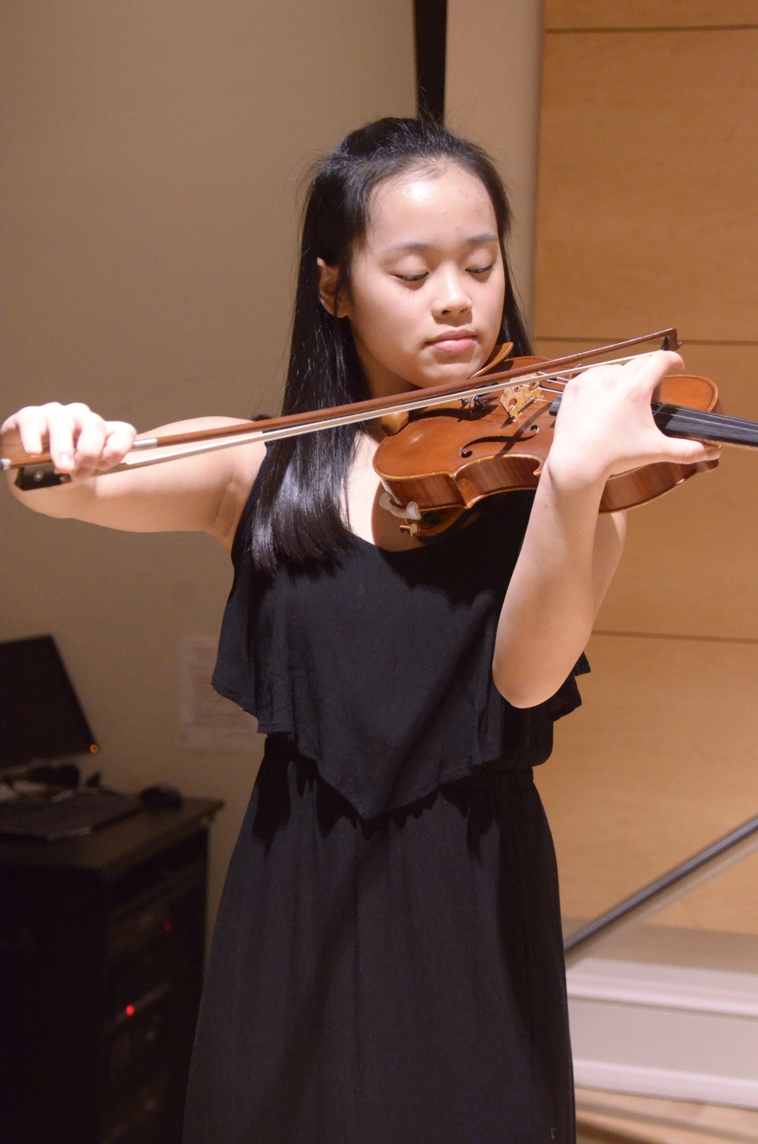 Jr. D.:  Esther Kim, Violin; Honorable Mention and Encouragement Award of $200