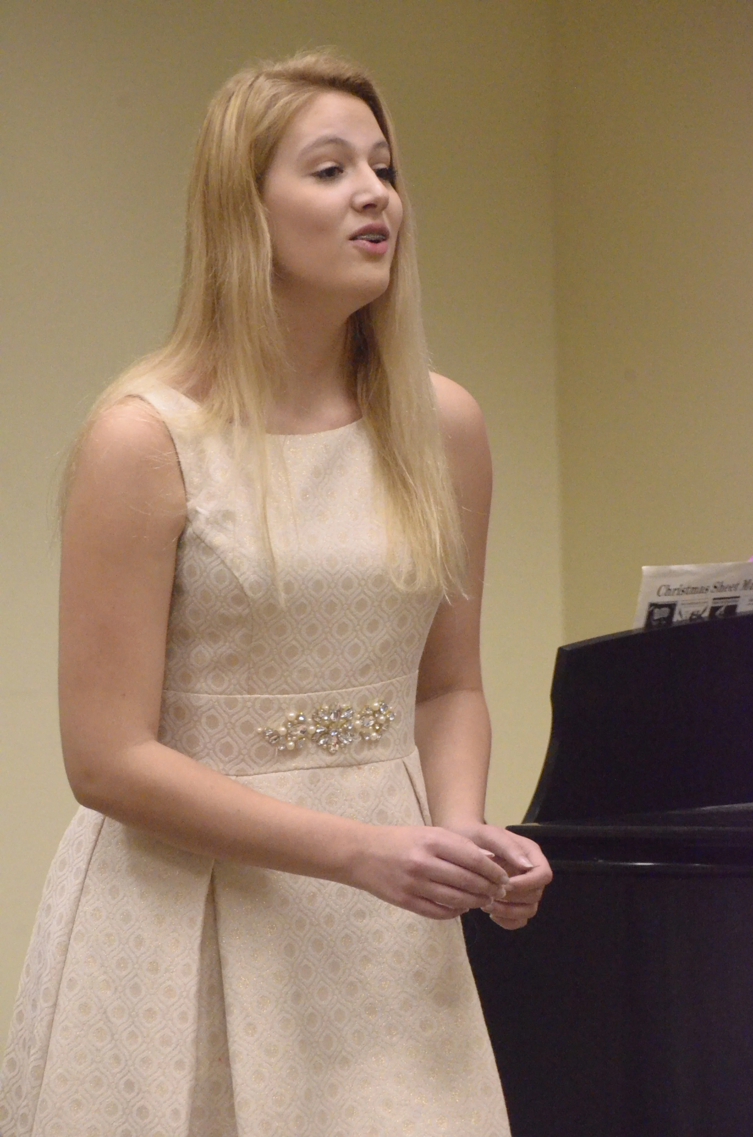 Elizabeth Gallant, Vocalist