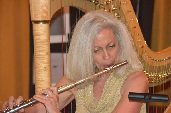 Dinner music by Tonia Herrin