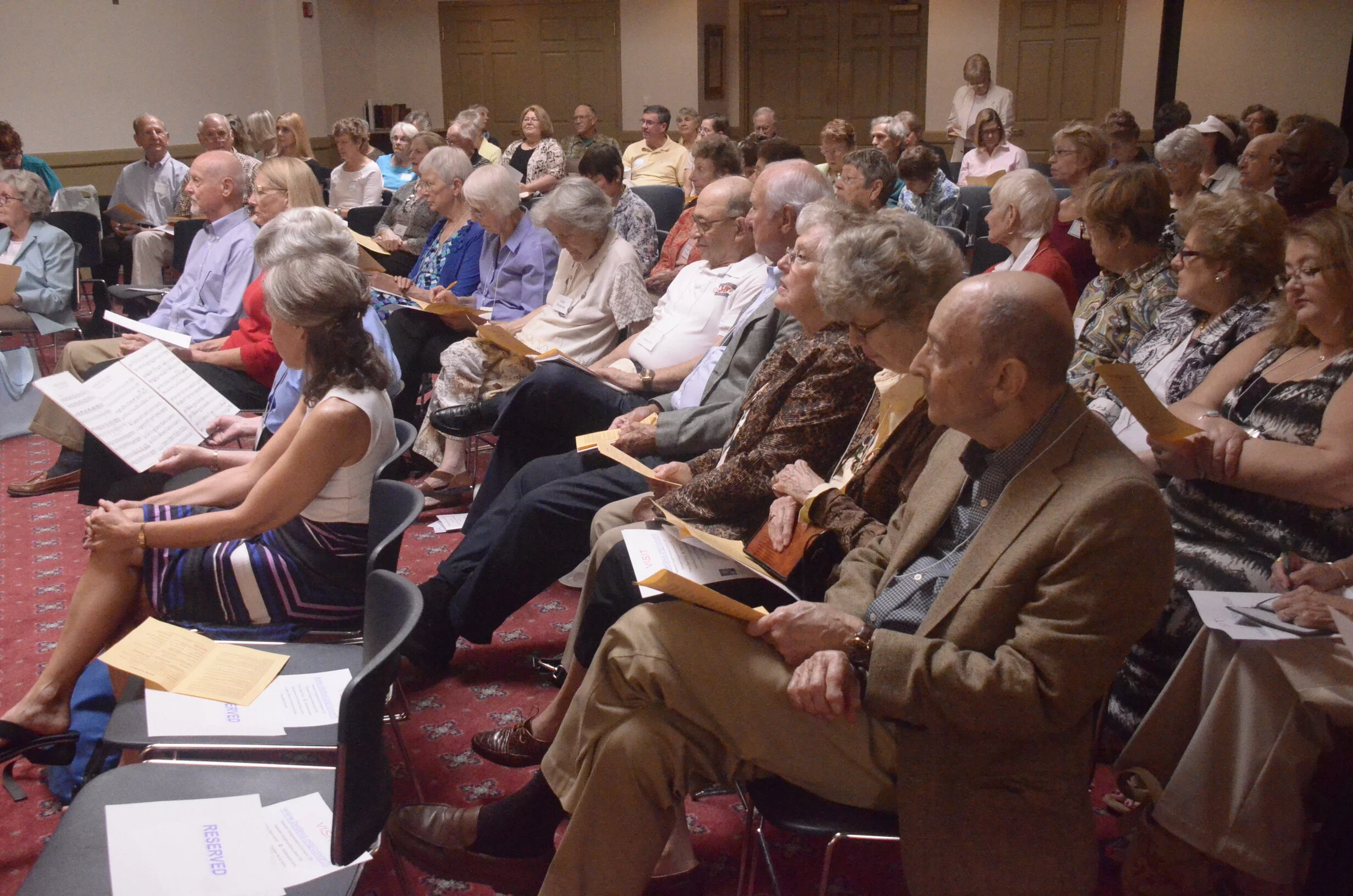 WMC members and guests enjoy the performance!