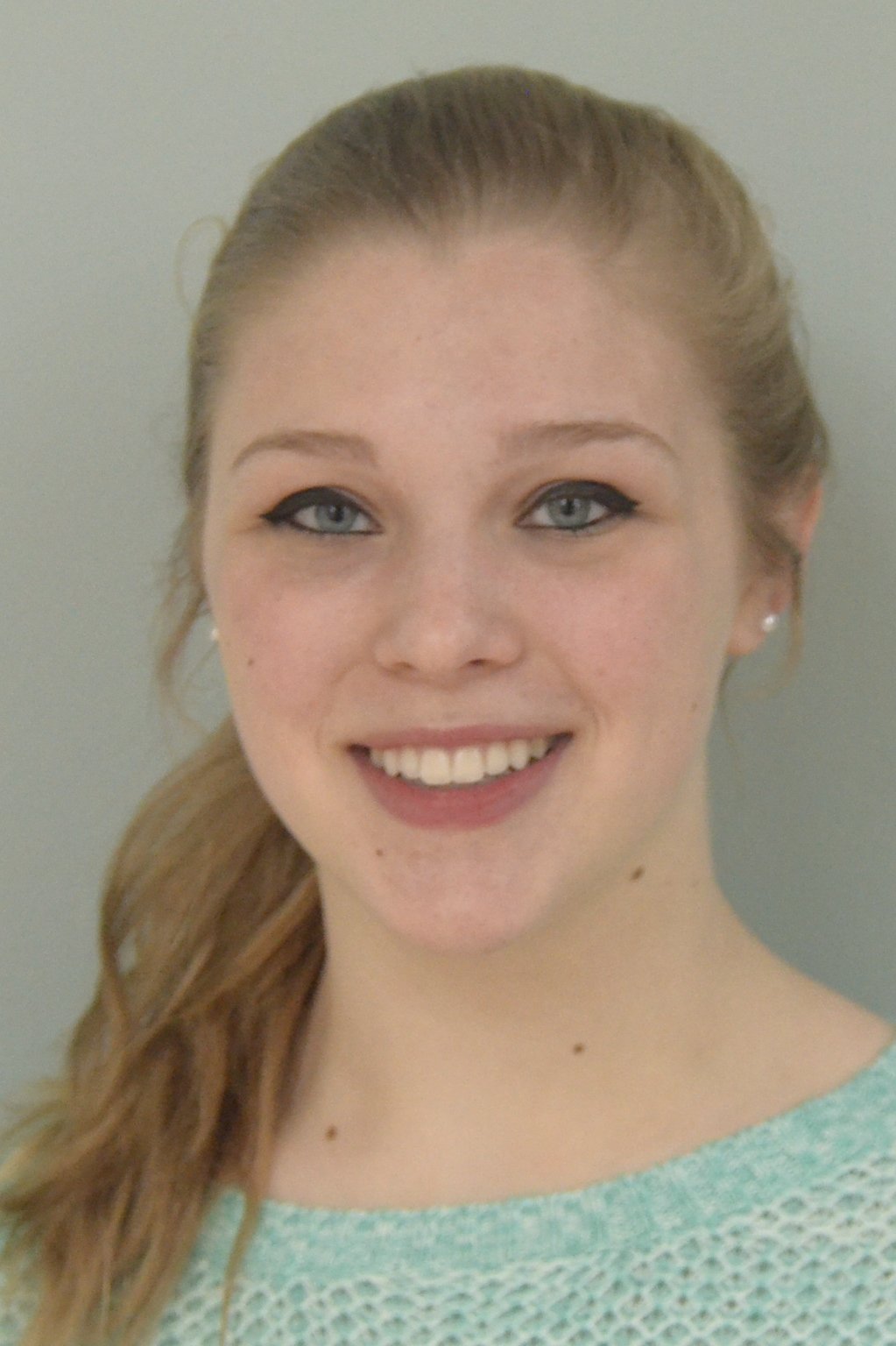 Sr. D.:  Tara Davy, Voice; Honorable Mention and Encouragement Award of $300