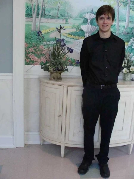 Sr. D.:  Benjamin Motter, Violin; First Prize, Outstanding Performance Award of $1000