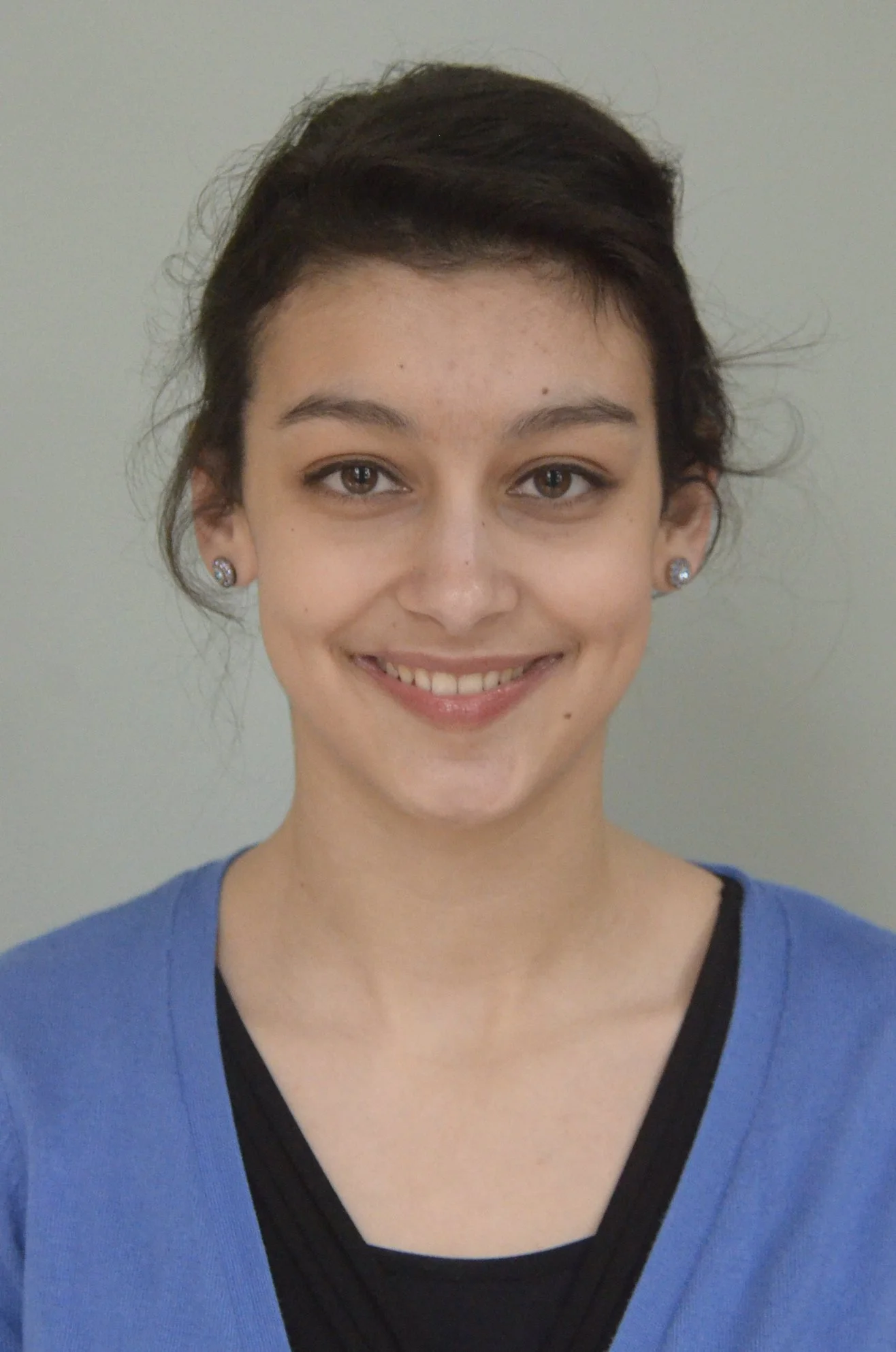 Sr. D.:  Sophie Leruth, Violin; Honorable Mention and Encouragement Award of $300