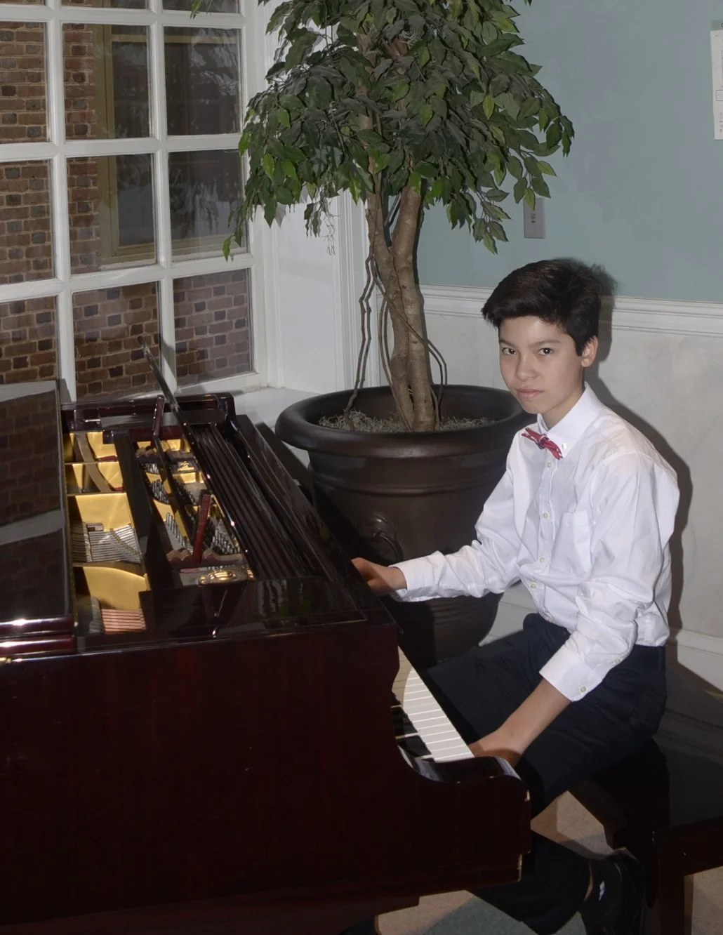 Jr. D.:  Alan Schuster, Piano; Honorable Mention and Encouragement Award of $300