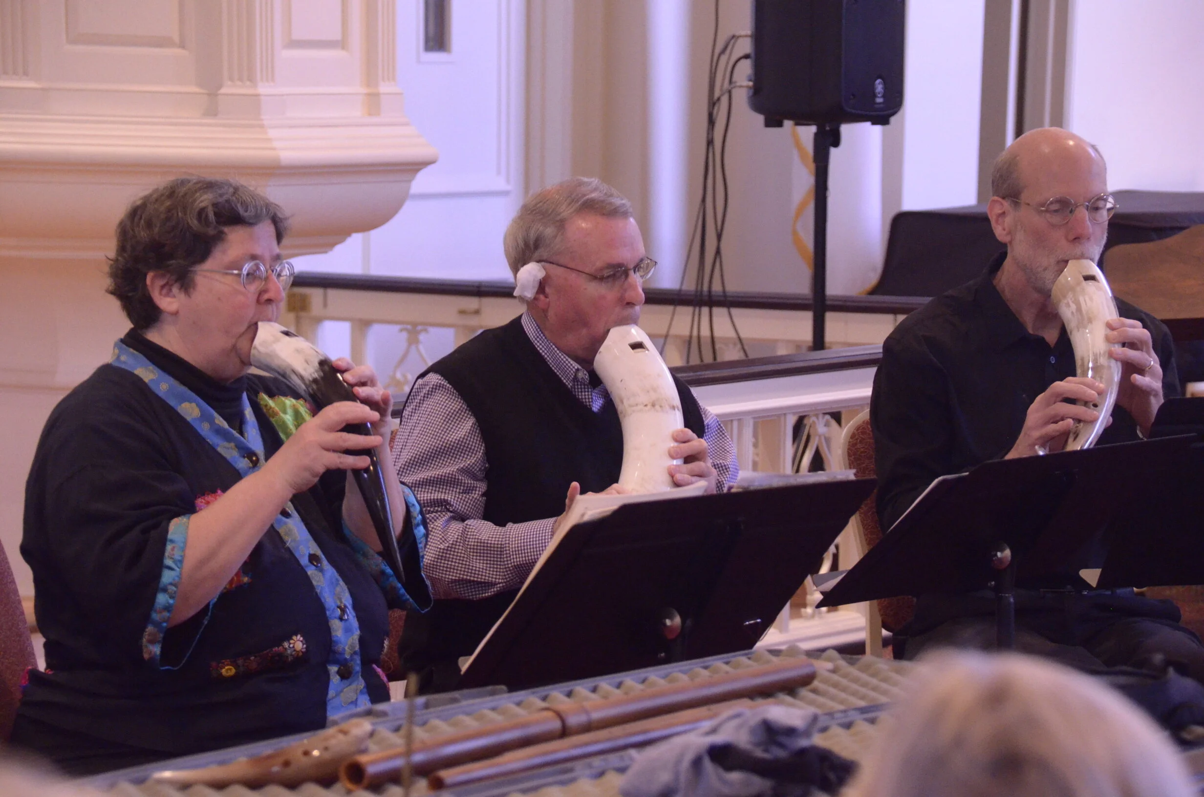 The trio plays variations of the cromorne and dulzian instruments 