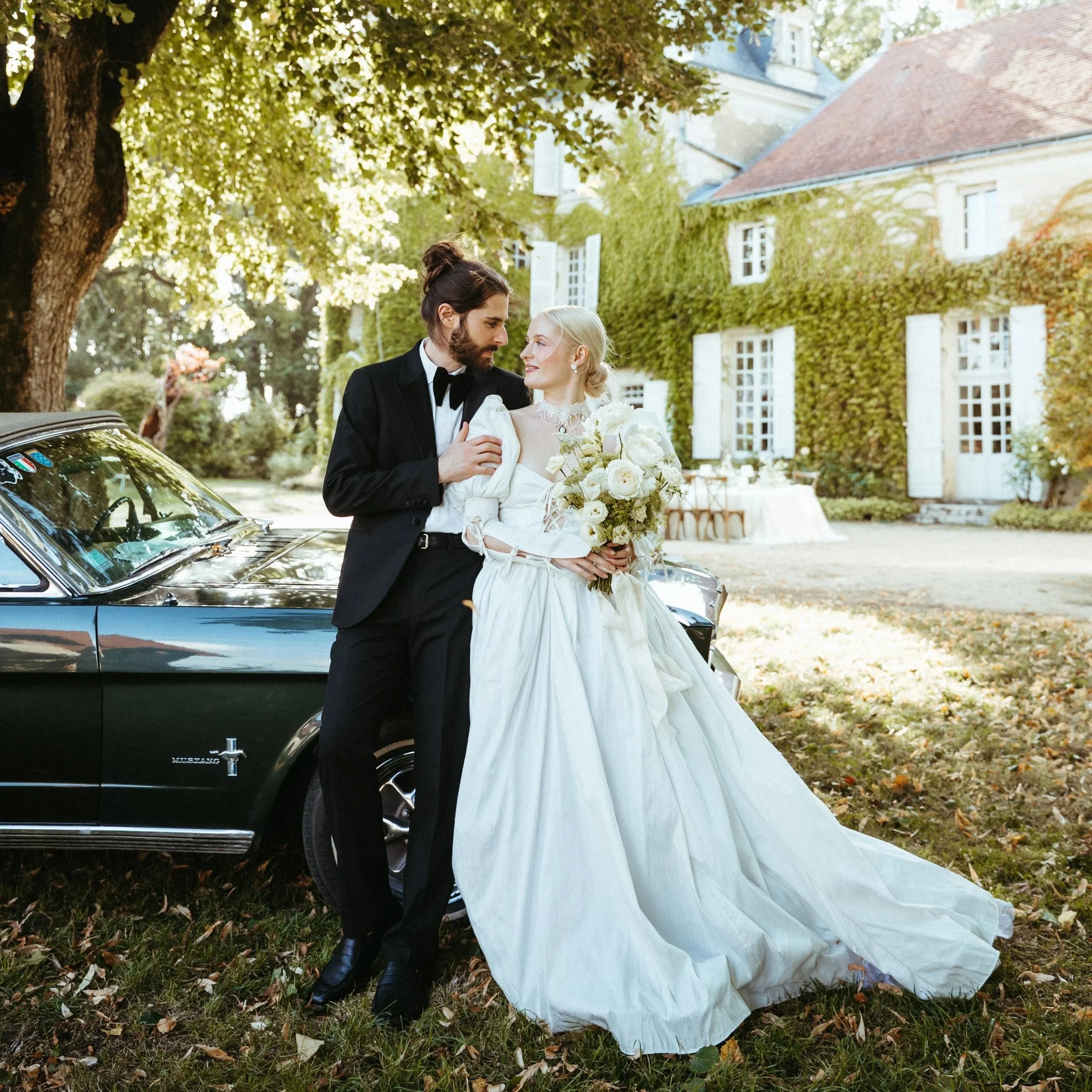 Why a Vintage Car Adds Both Class and Character to Your Wedding Day