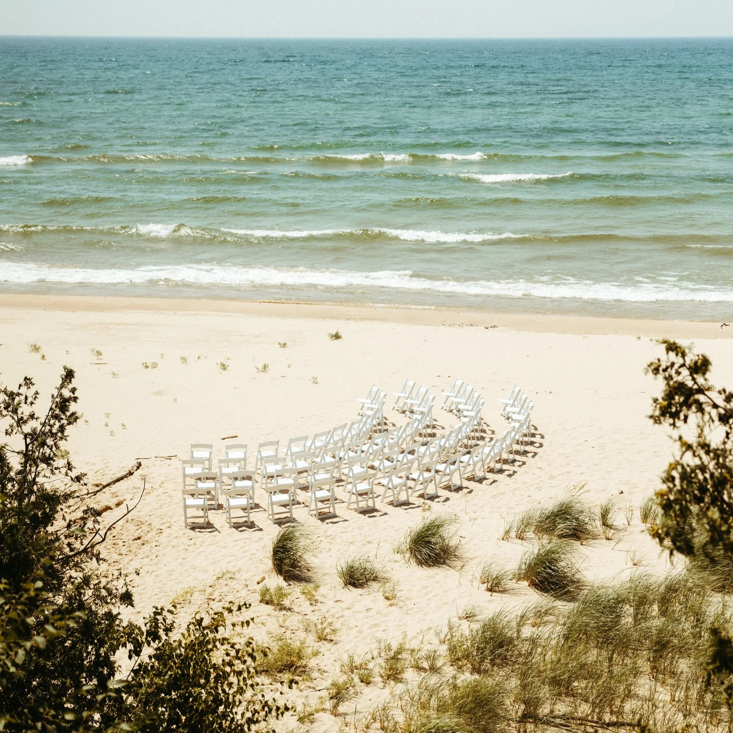 Getting Married at an Airbnb on Lake Michigan Is a Move You Definitely Won’t Regret