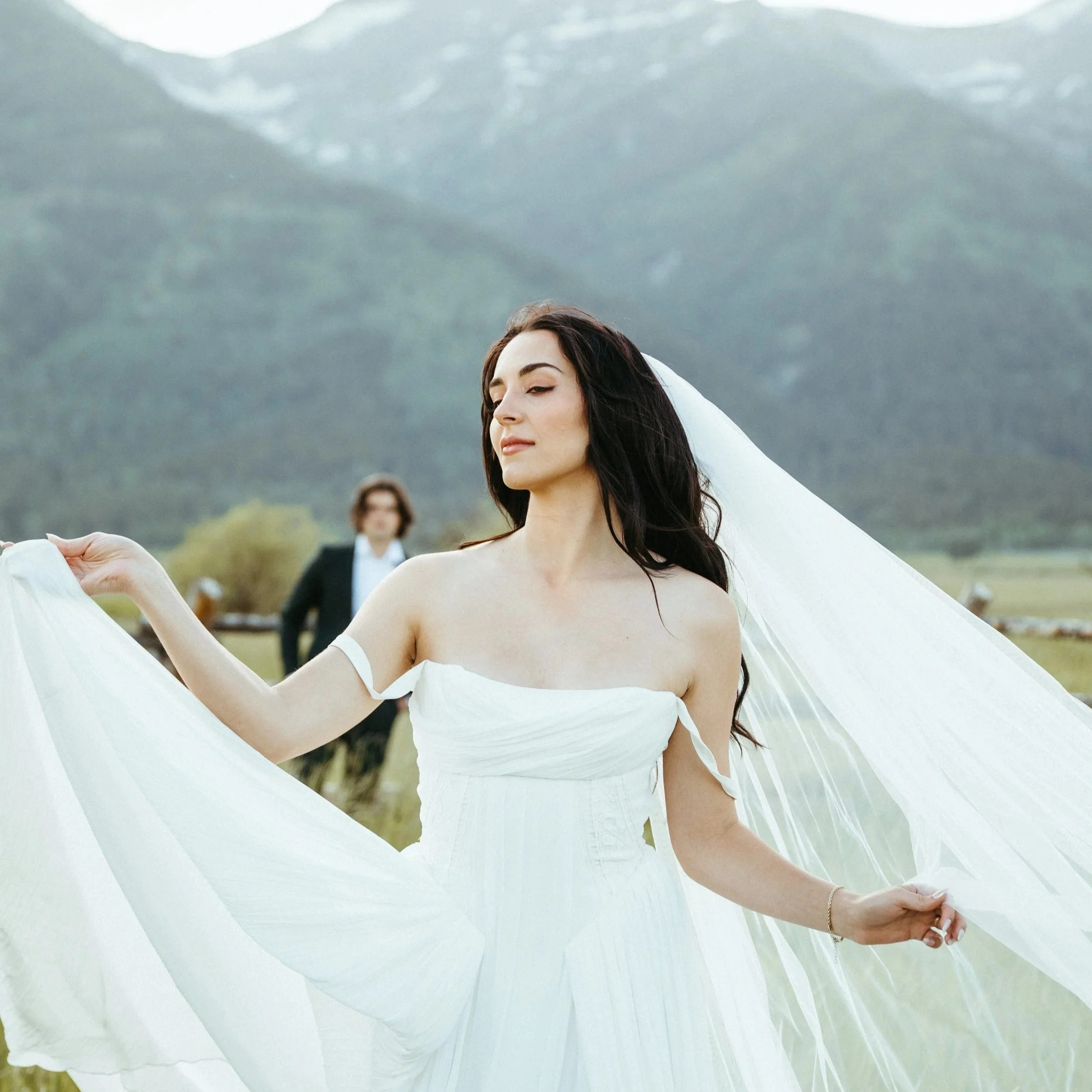 How to Make the Most of Your Veil in Your Photos, From a Wedding Photographer