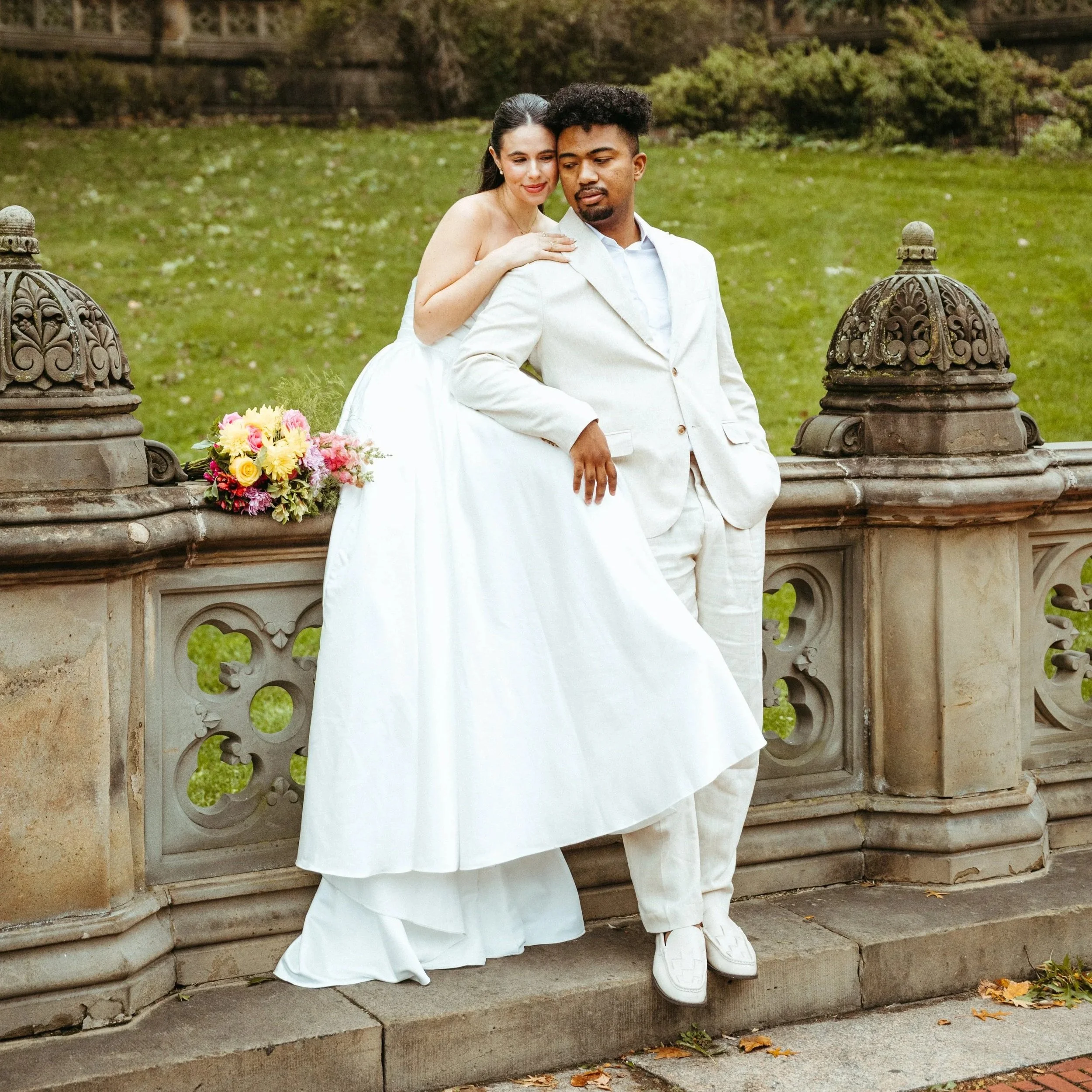 How to Choose Wedding Vendors Who Actually Support You