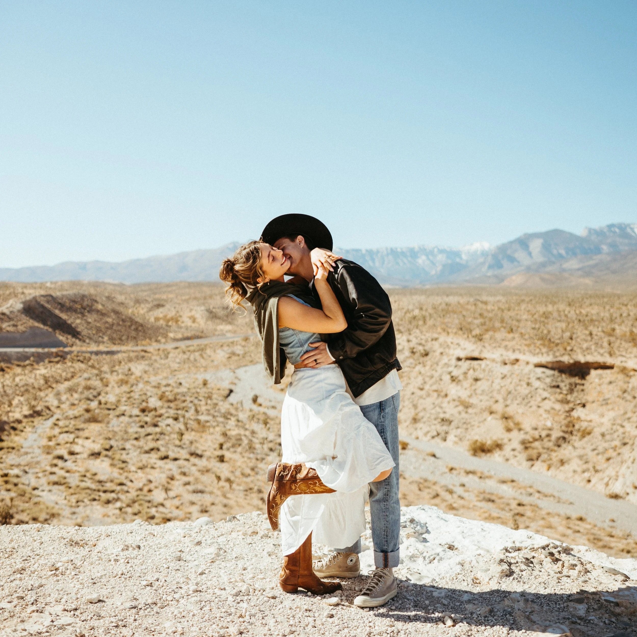 The Open Desert Is the Perfect Engagement Session Location