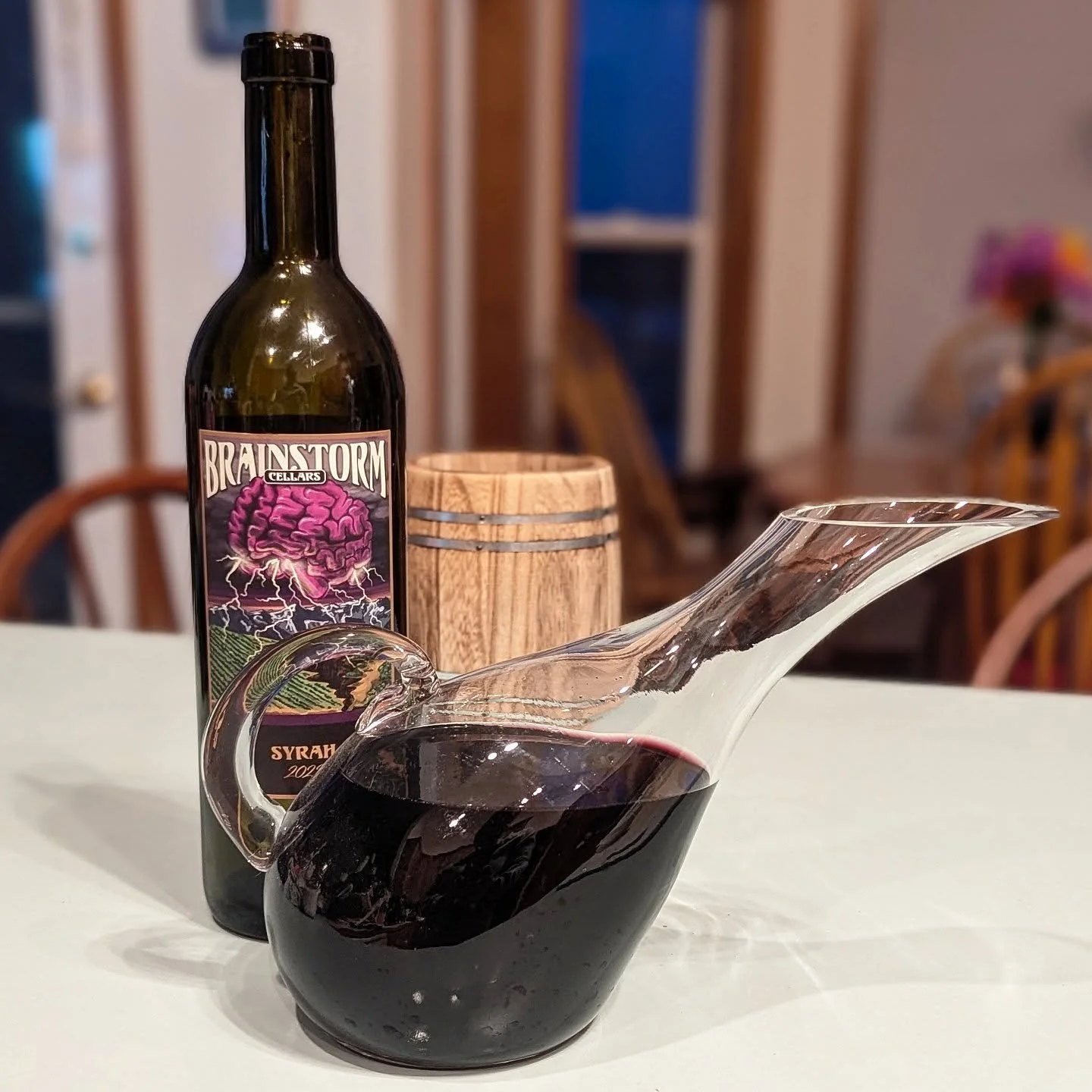 What are you drinking tonight? 

#wawine #drinkkocal #wine