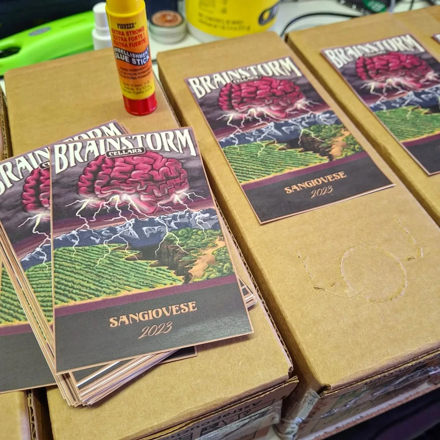Small batch, hand made! Our Sangio is now available in a 1.5L bag-in-box! We pulled just enough wine off the regular bottling line for 50 boxes. Same wine, two different options! 
DM us up or click the link 🖇️ in our bio to buy!