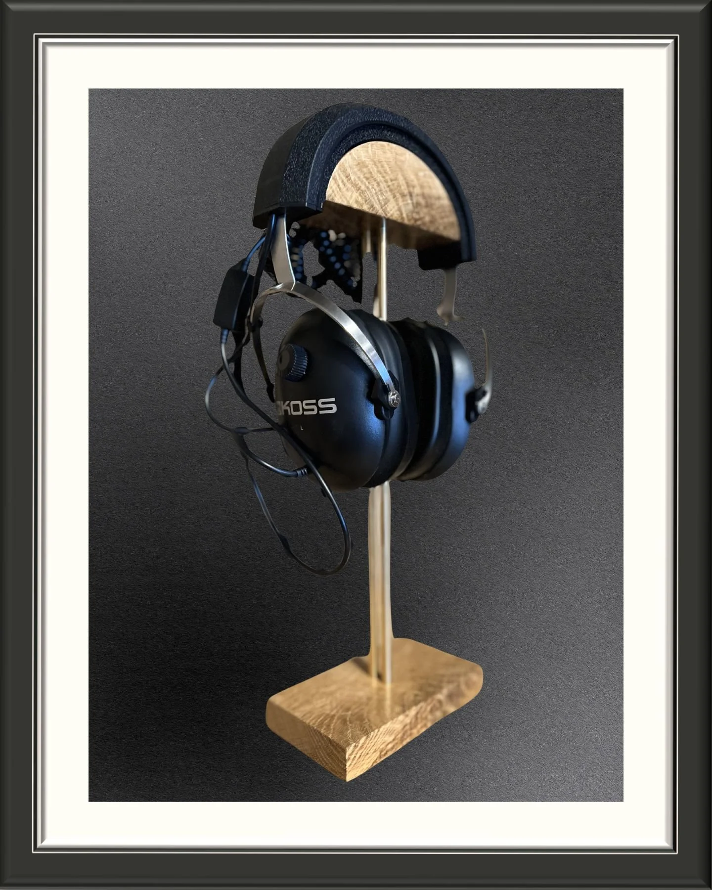 MachMachines Headphone Stand_Oak_front angle