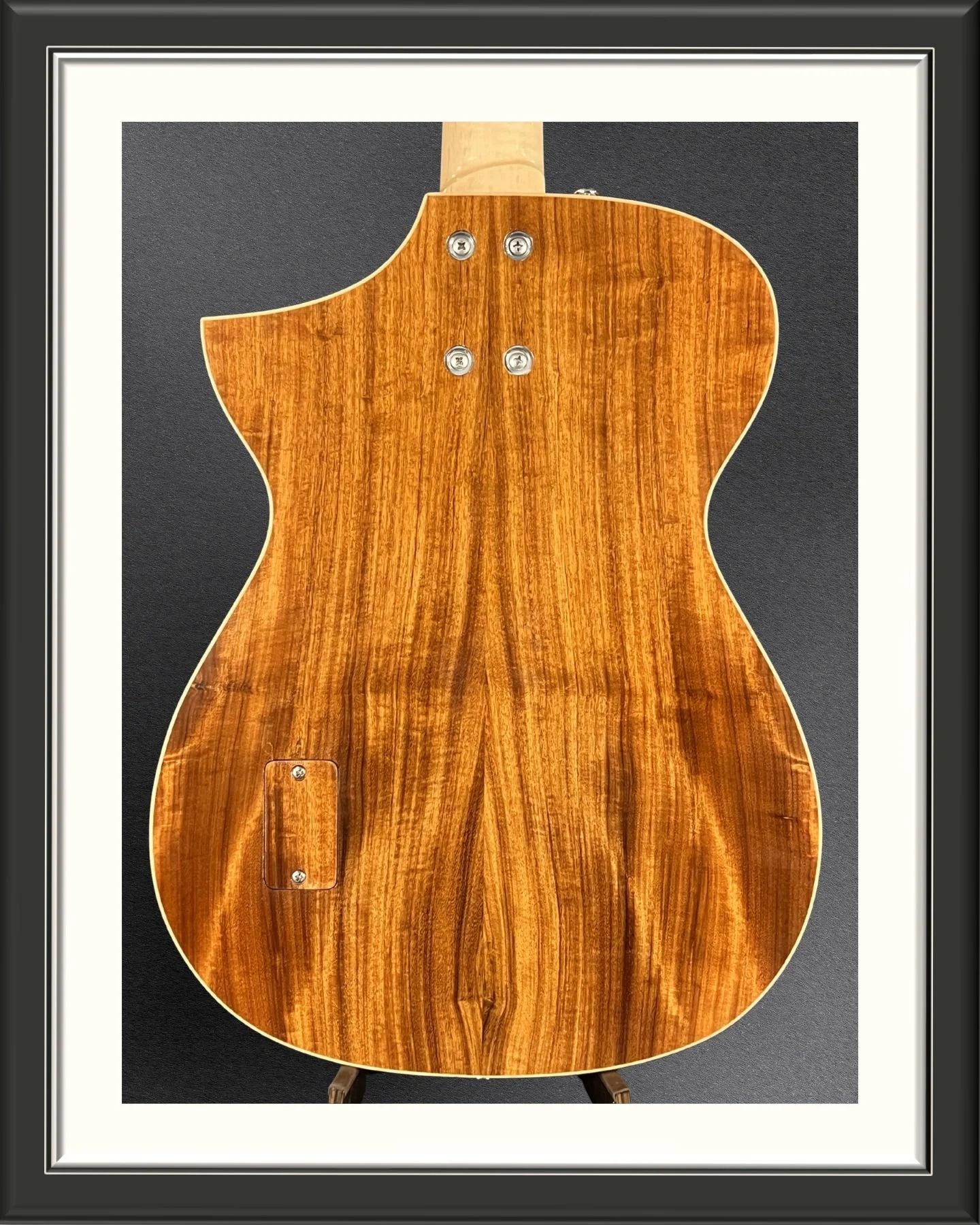 MachMachines Evil Eye Custom Electric Bass_back body