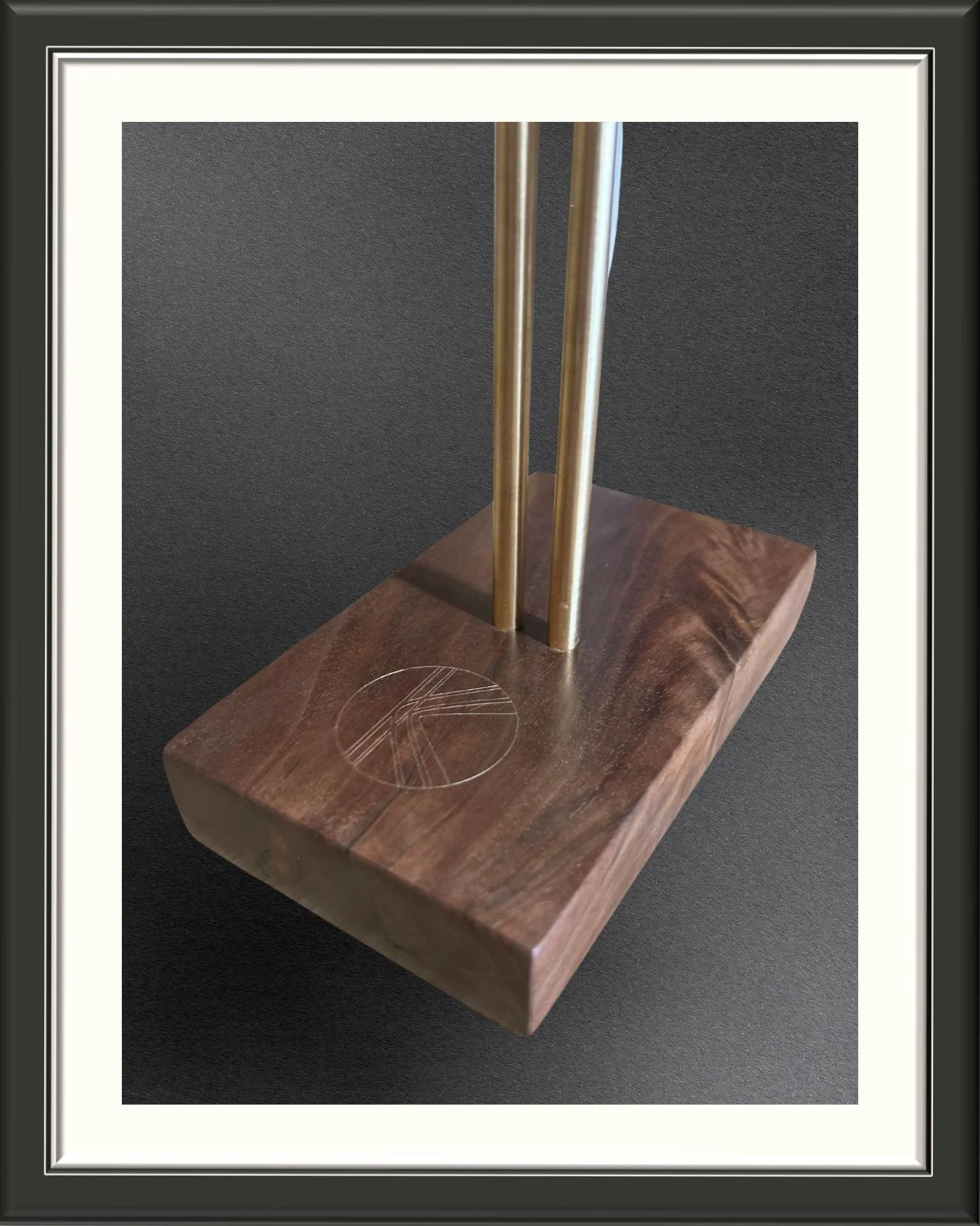 MachMachines Headphone Stand_Walnut_base