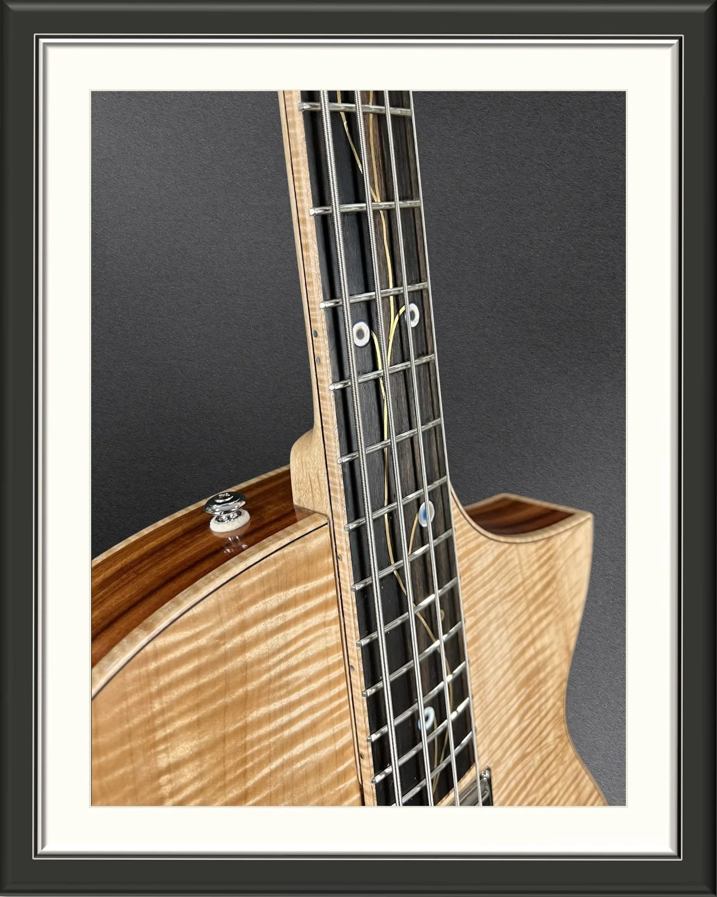 MachMachines Evil Eye Custom Electric Bass_inlay detail