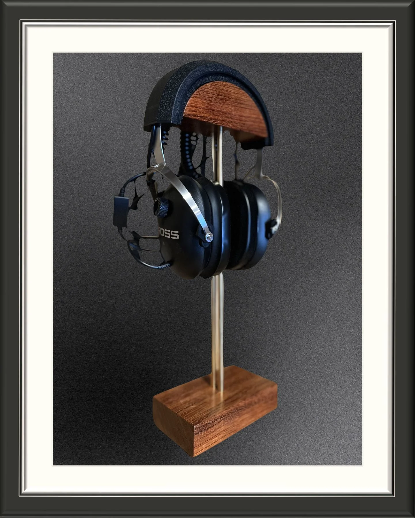 MachMachines Headphone Stand_Bubinga_front angle