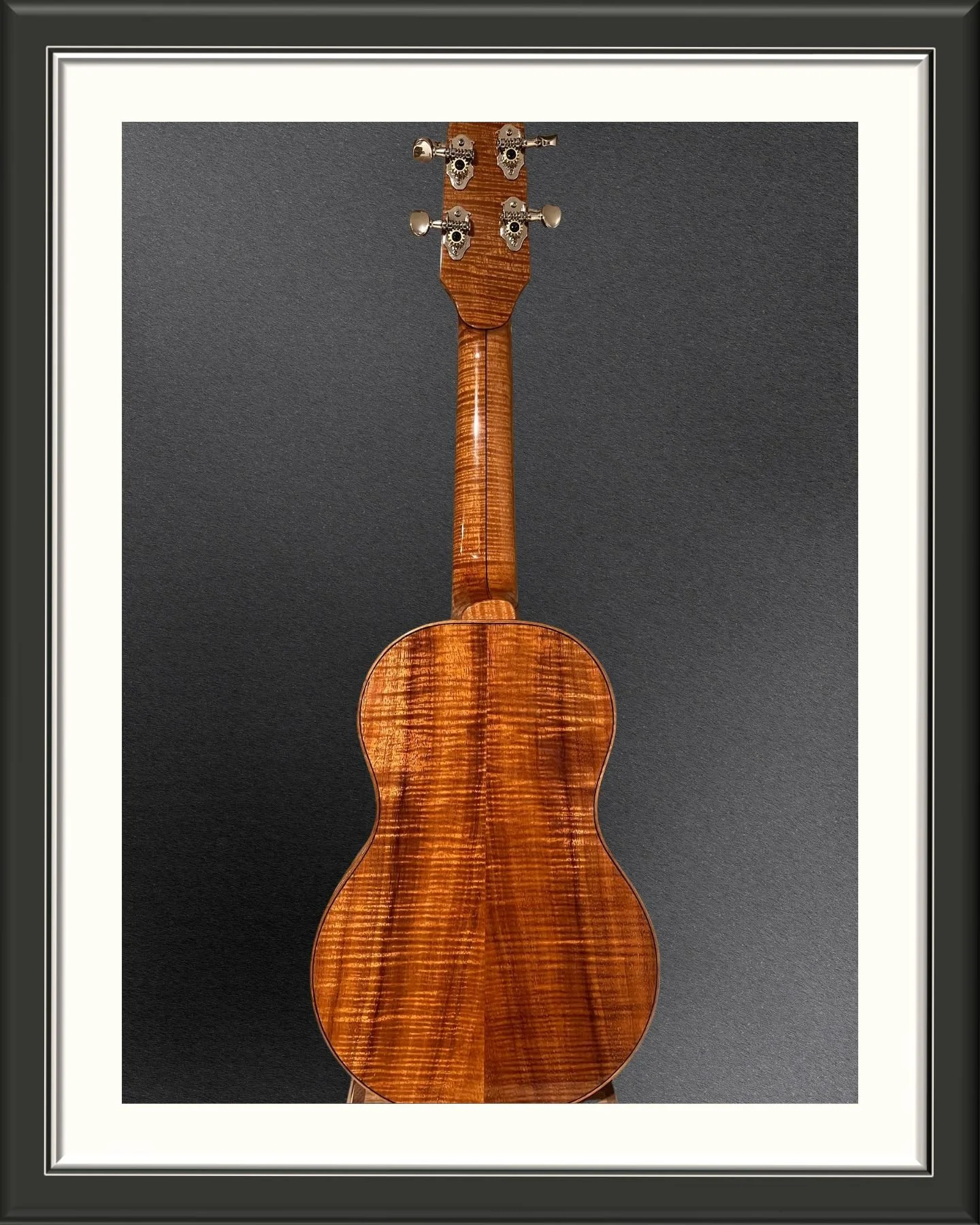 MachMachines Peony Custom Ukulele_full back