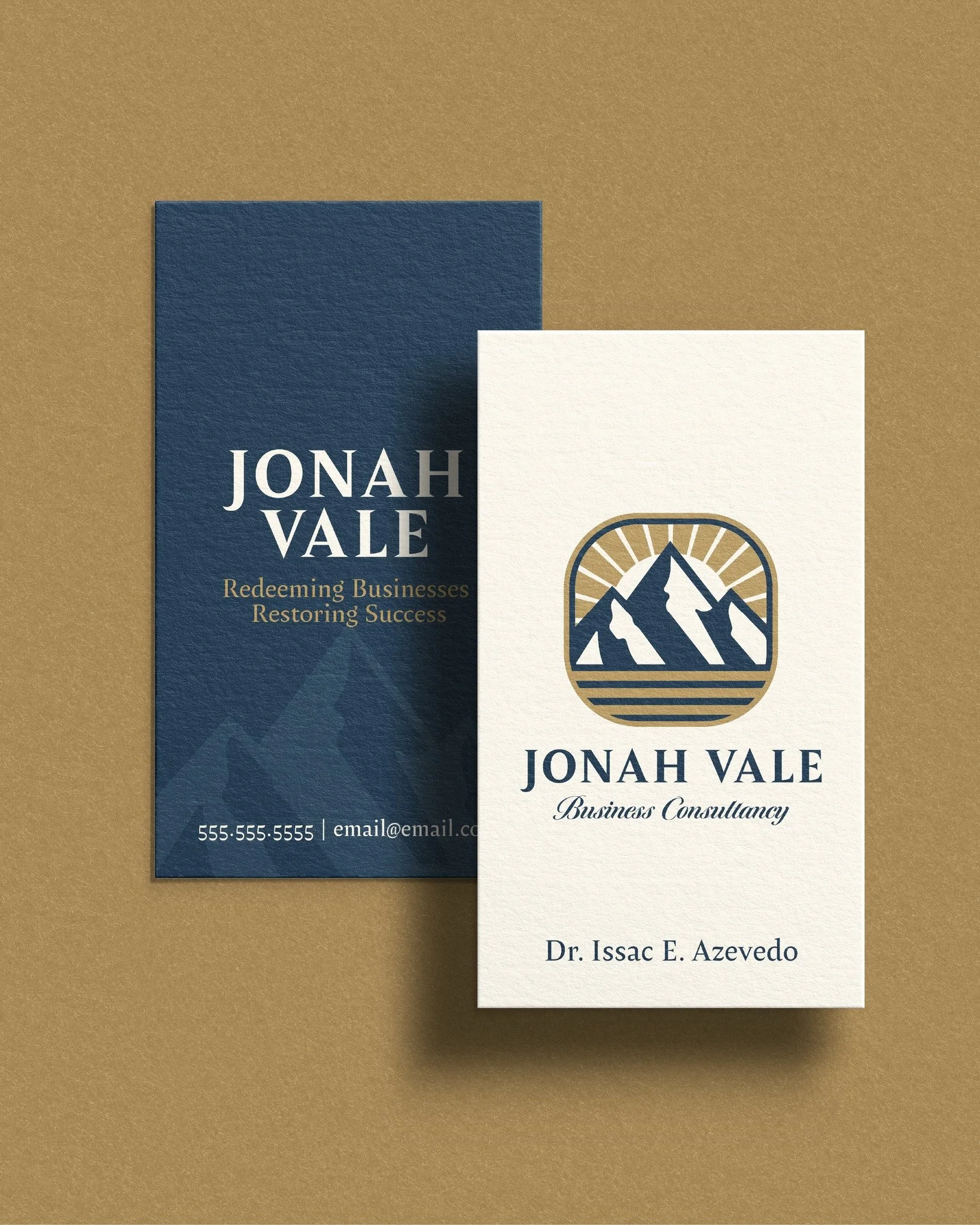 Business cards aren&rsquo;t dead. But they do get thrown away A LOT.
Before you order a stack, consider these three things:
Design &ndash; Make it clean, clear, and cooler than your cousin&rsquo;s landscaping logo.
Stock &ndash; Flimsy cards are for 