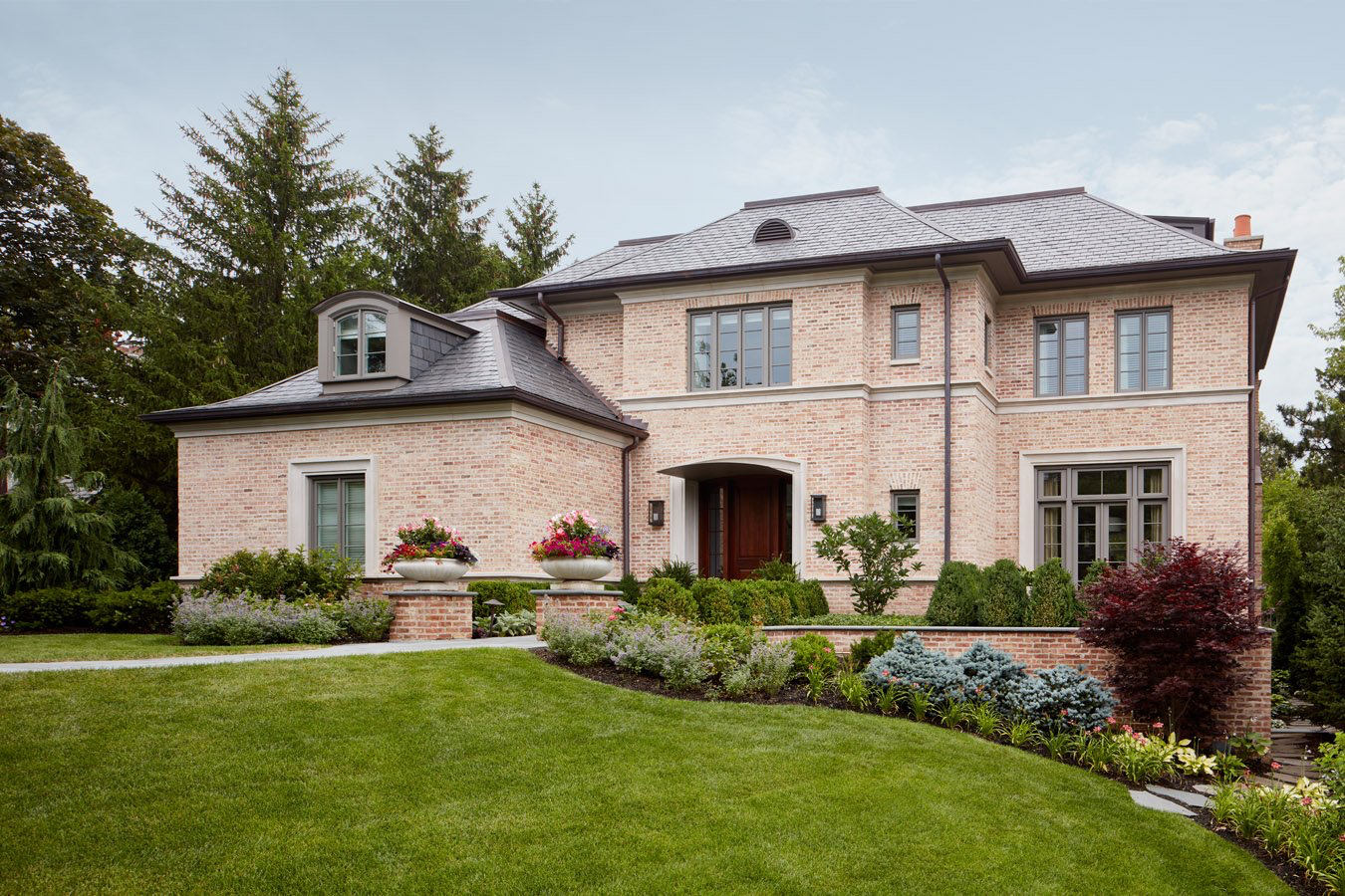 Exterior 2.png