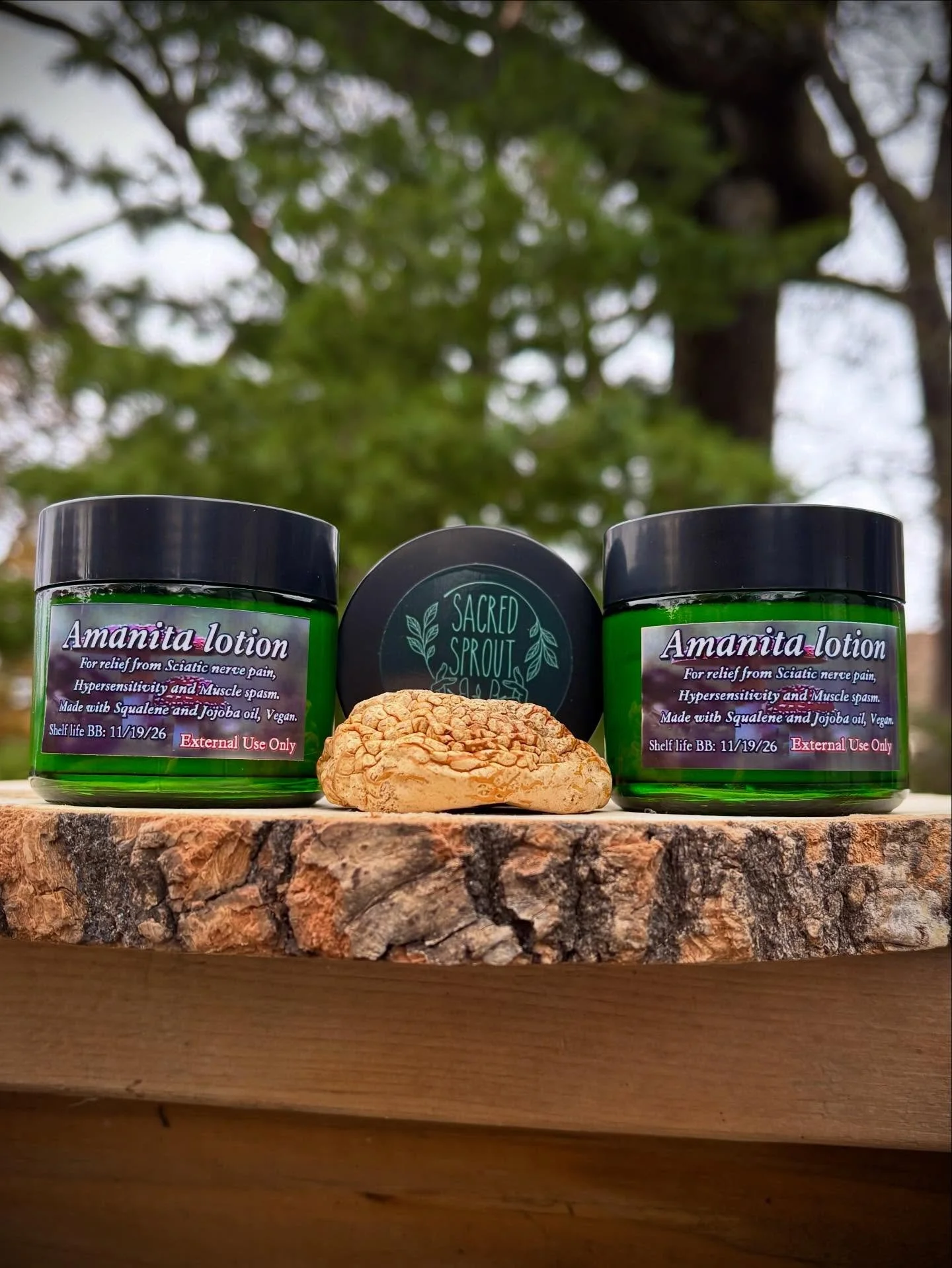 Some of the offerings I&rsquo;ll be bringing with me to the @indigenouspopupshopyyj market Sat, Nov.29 🧺
From 10-3 at 1110 Hillside Ave, Norway House. 

Focusing on: Pain and Inflammation Management and Tending to our spirits during the darker month