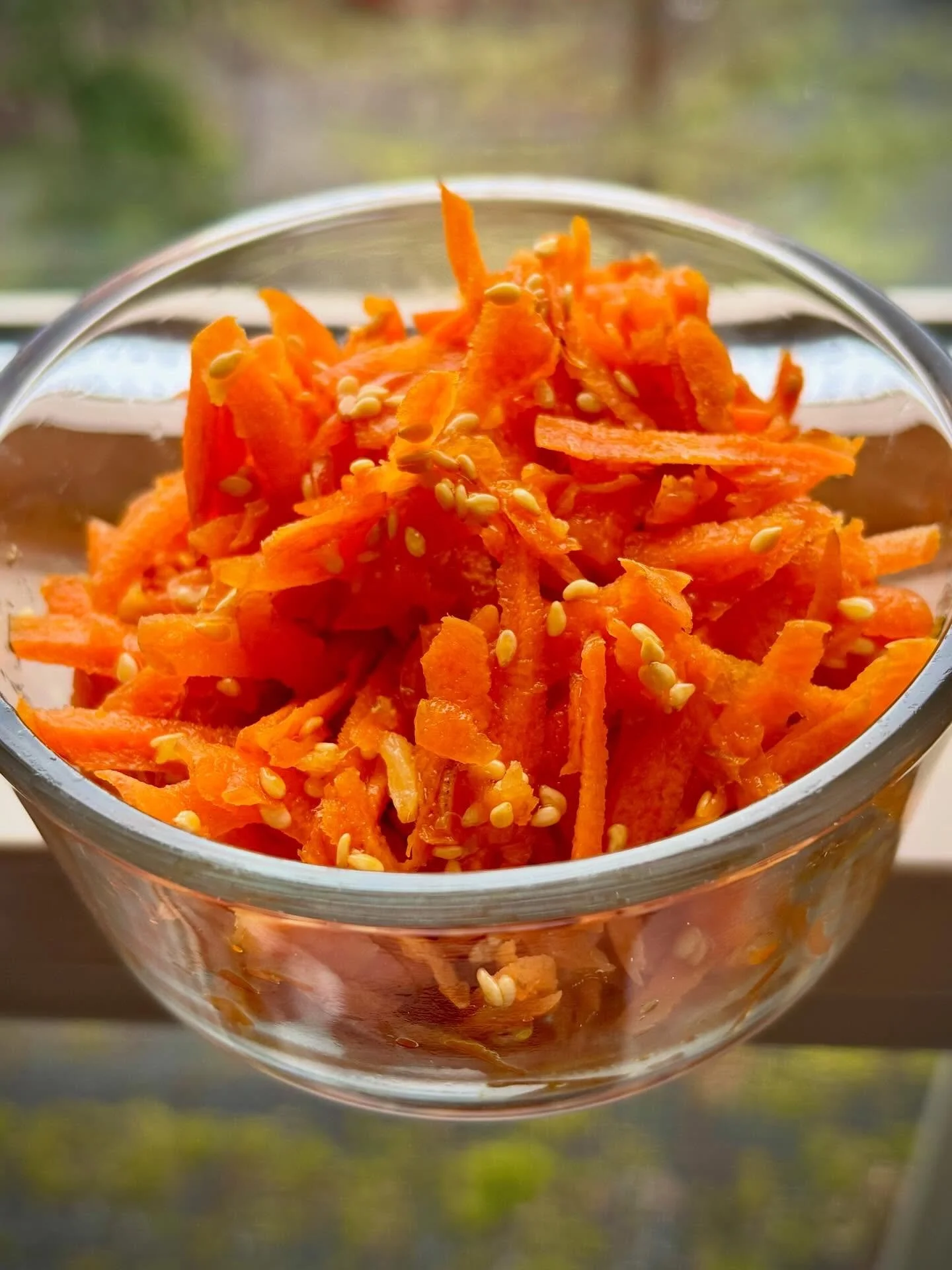 A nutrient dense breakfast shared for my fellow #endowarriors 💪🏽

Take a break from your cold morning smoothie, 
and embrace your body with nourishment 🫶🏼

In TCM, Herbalism &amp; Holistic Health, we often advise againse cold breakfasts because o