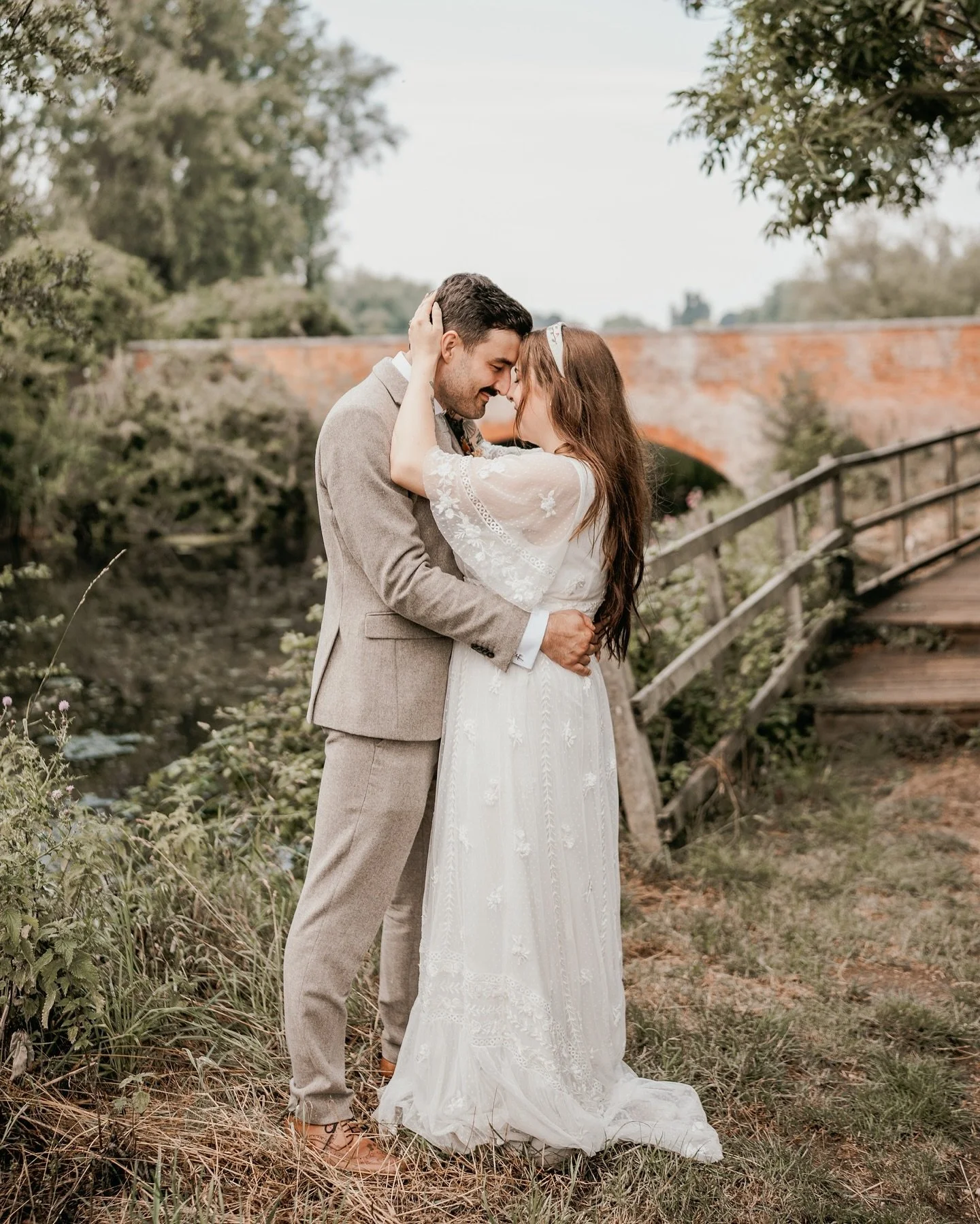 A &amp; C 🤍

Gosh this feels like such a long time ago now! Amy and Charlie got married back in July and had a beautifully intimate ceremony at Shire Hall in Woodbridge, followed by a fun reception at The White Lion in Ufford. Fun was at the centre 