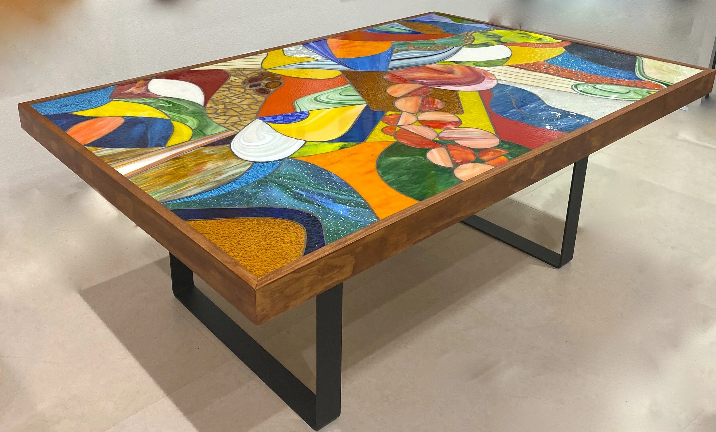 "Pasión"  -  
This piece can make a great wall decoration or a unique table! 