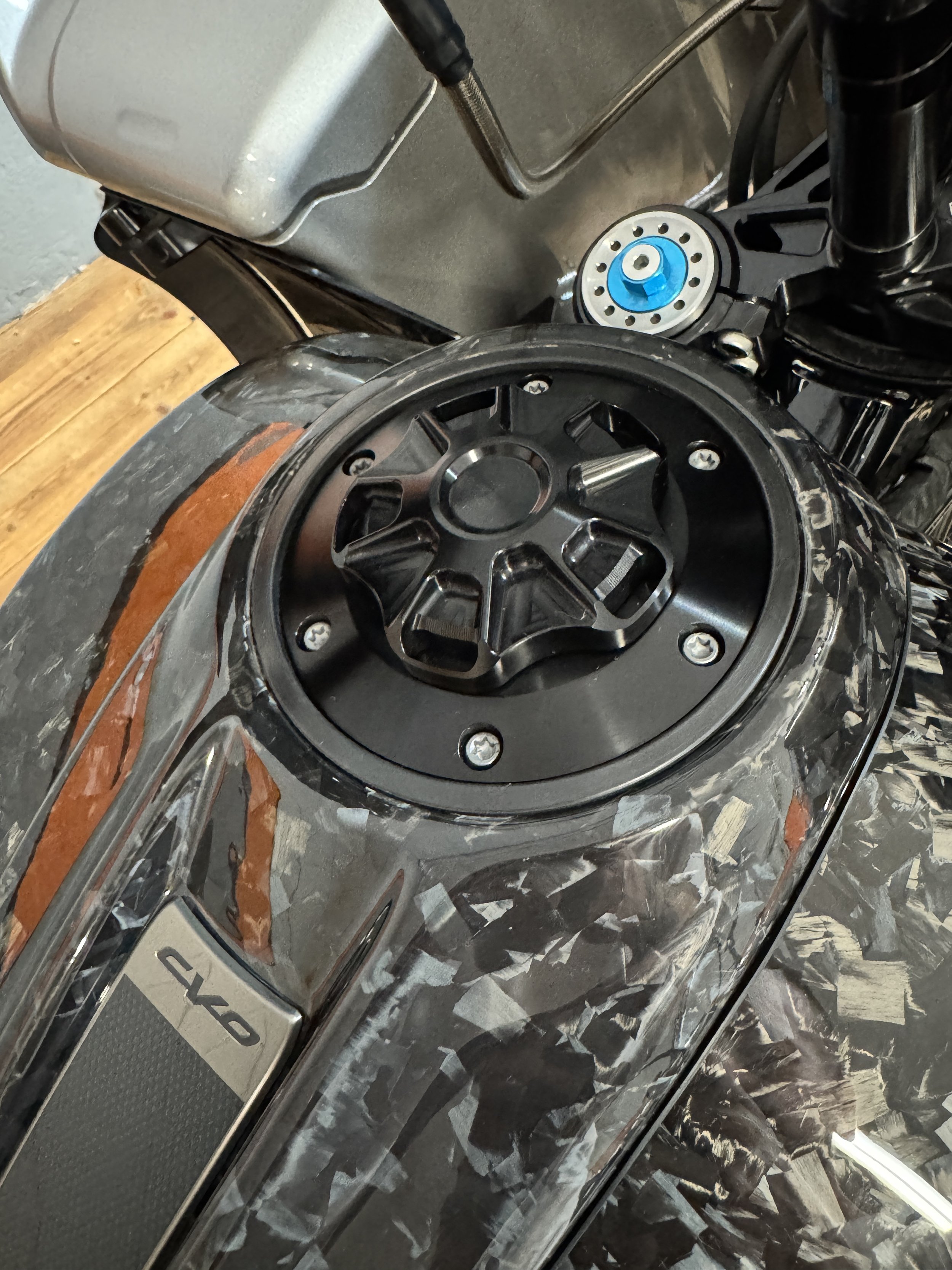 24+ Touring Gas Cap Assembly Kit