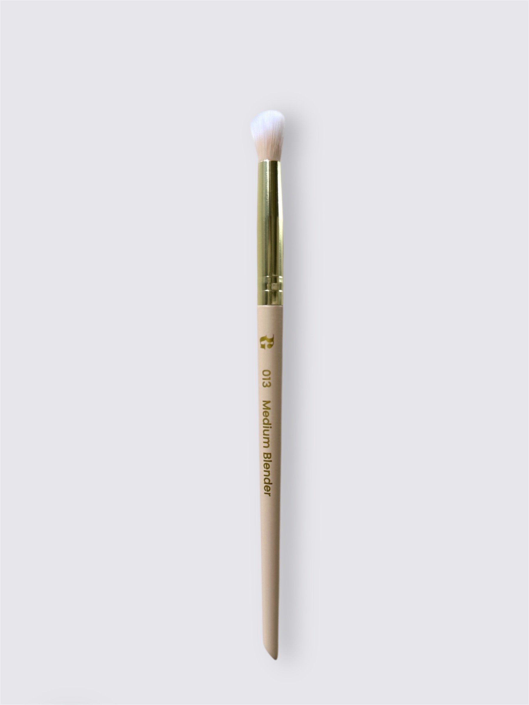 013 MEDIUM BLENDER BRUSH