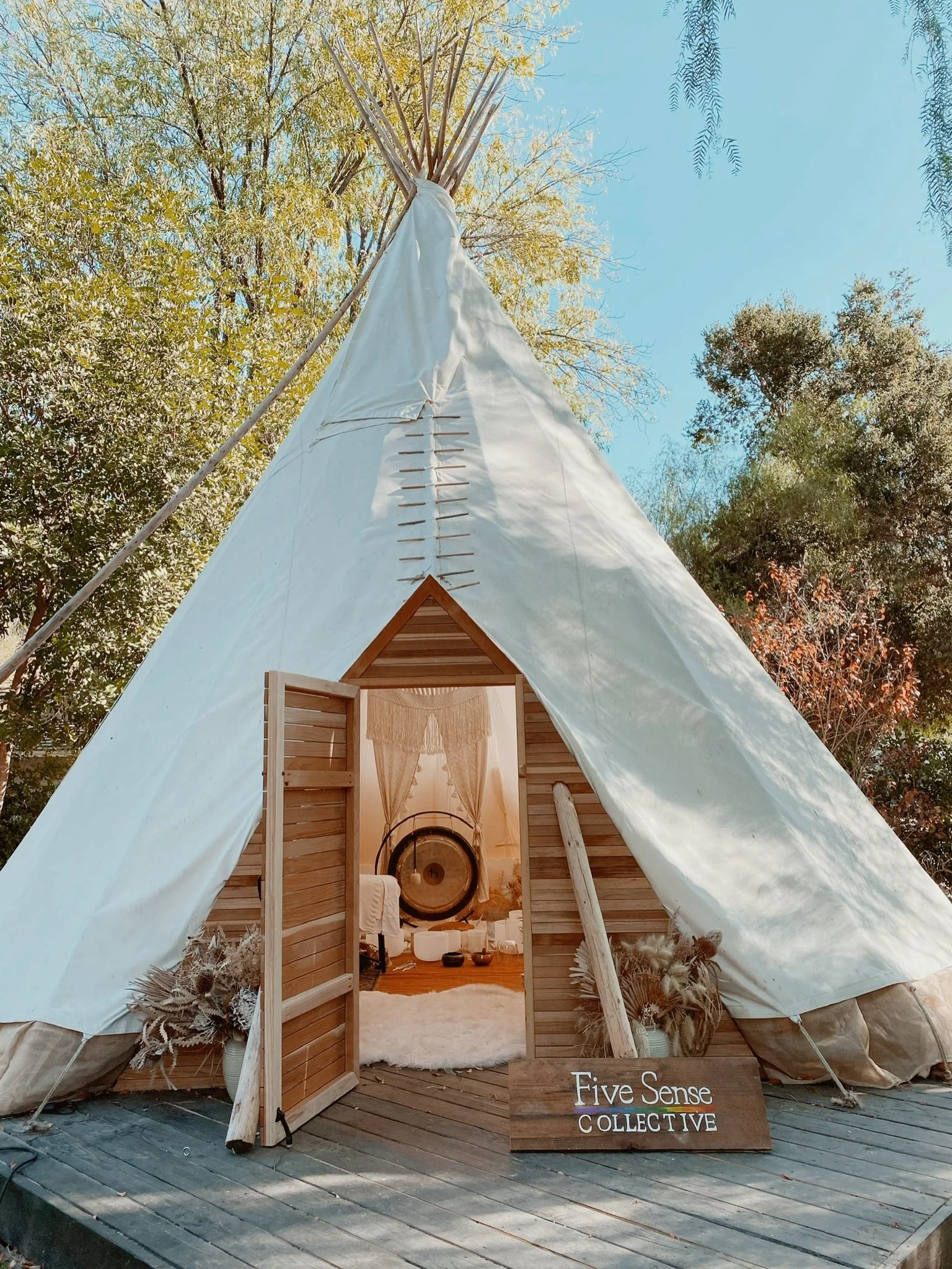 AFTER &mdash;&mdash;> BEFORE 

Creating spaces to breathe, support and build community is what we do because every environment has the potential to become a sanctuary. 🤍

#healinghaven #holisticdesign #interiordesign