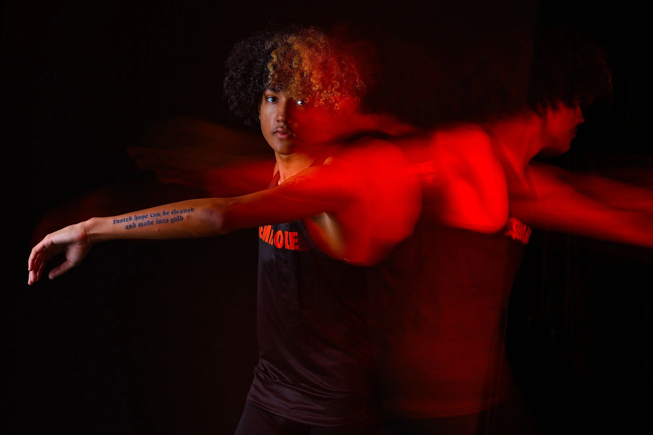 Had a blast at @nolestrackandfield Media Day and decided to try something a little different with the lighting. The athletes loved the photos and they&rsquo;ve been getting a ton of great feedback.

Simple setup, big results: two LED panels with oran