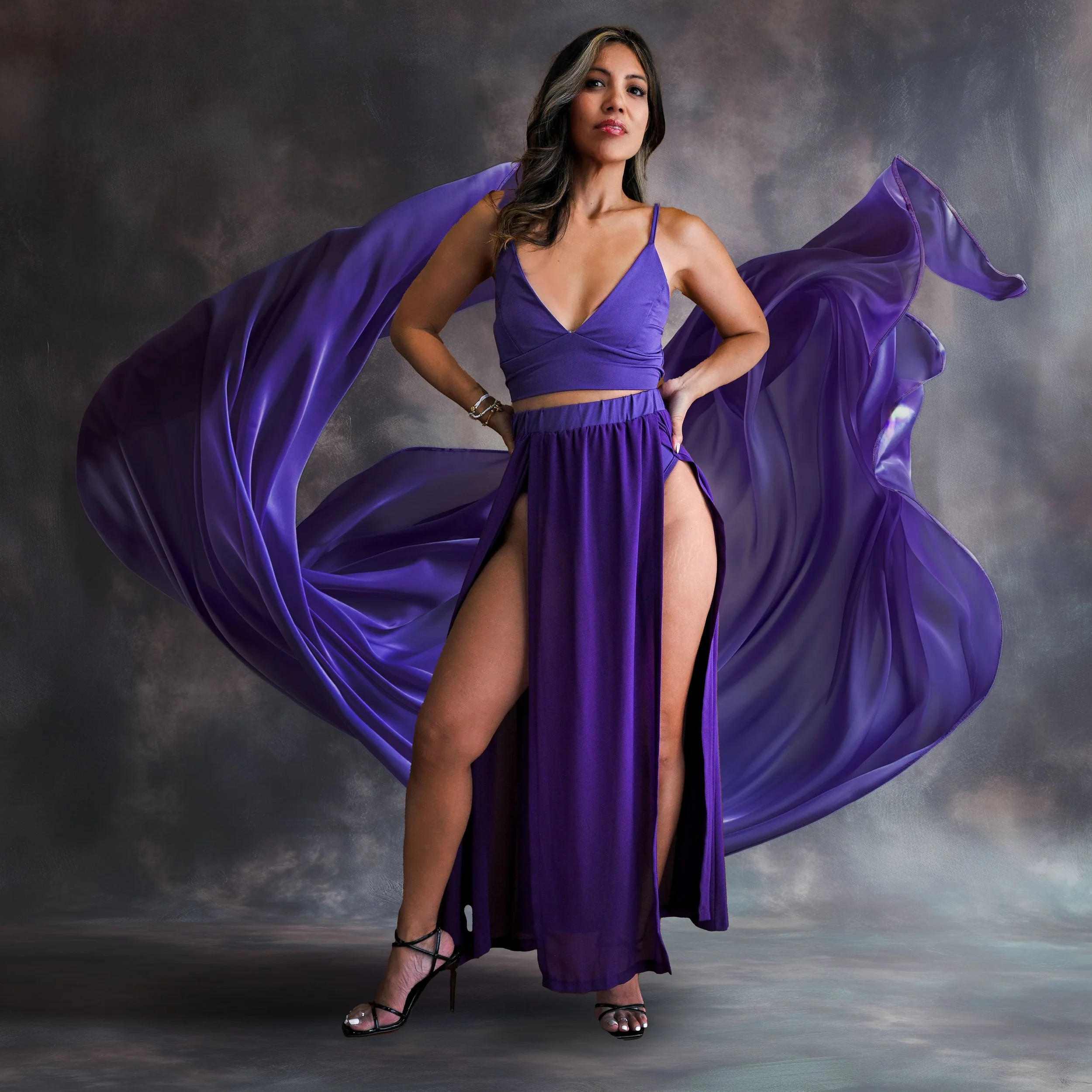 Creative sessions are always the most rewarding.

Recently had the opportunity to work with @leia019 on a series of portraits, and we weren't interested in creating the typical studio images. We experimented with several different concepts, and this 
