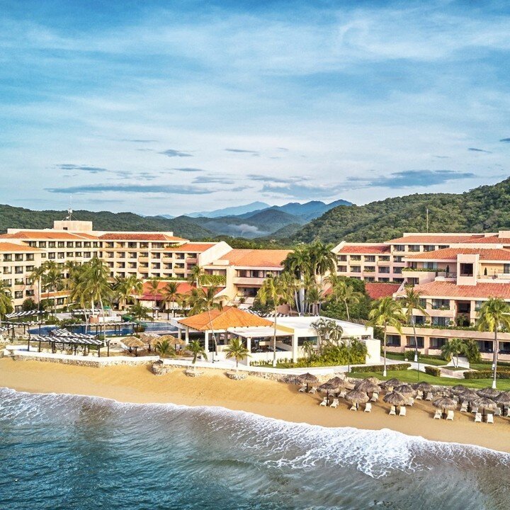 Green Globe recently recertified Barcel&oacute; Huatulco in Mexico. 

Barcel&oacute; Huatulco is a 5-star beachfront hotel situated in Tangolunda Bay, one of nine bays in Huatulco. Rooms are located just a few yards from the sea with stunning views o