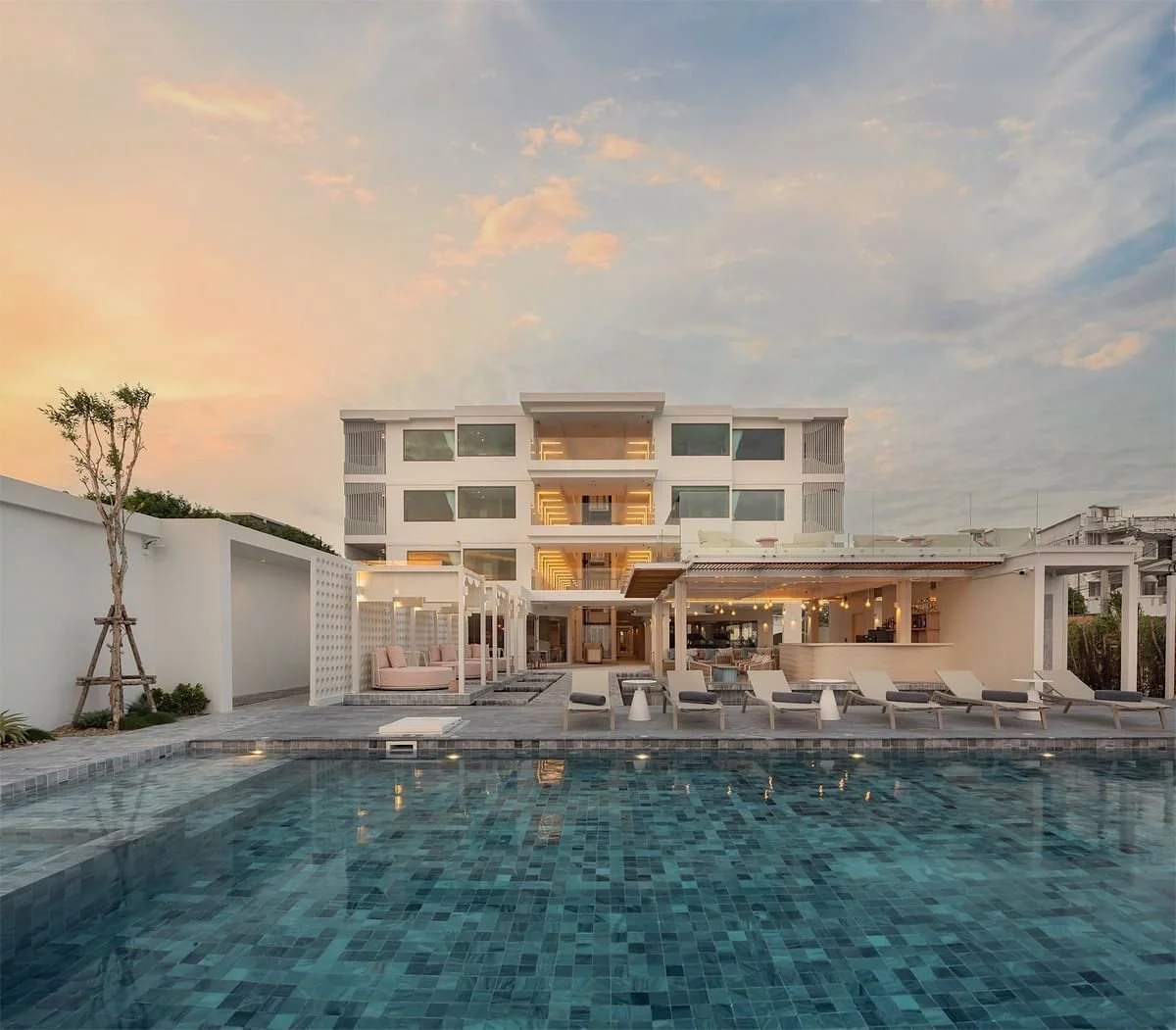 U Hua Hin Hotel.jpg