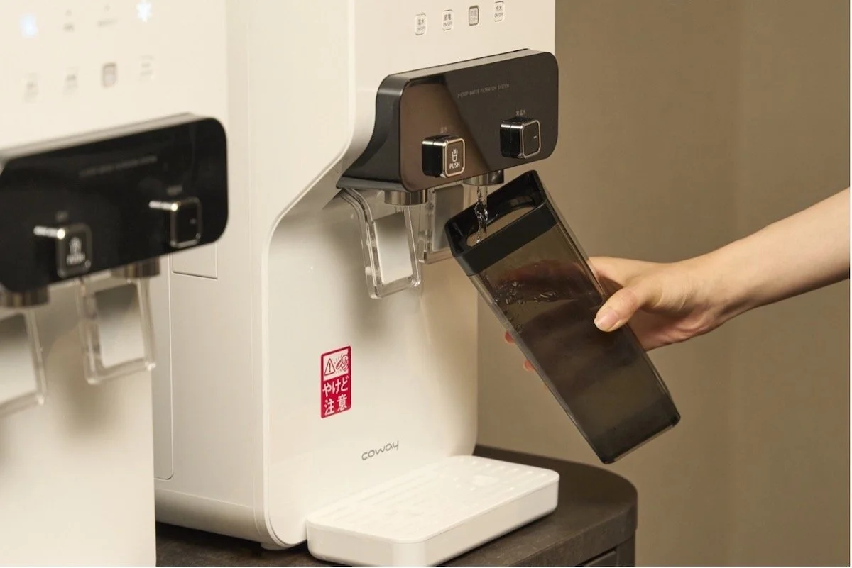 Reusable water bottles.jpg