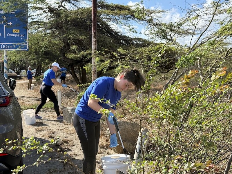 Bucuti+Tara_Earth-Week-2026_Nature-Preserve-cleanup_Associates.jpeg