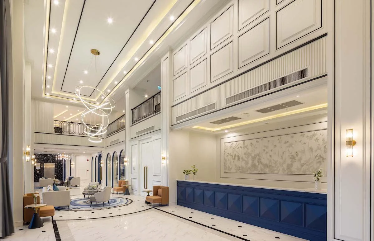 Lobby 5 s.jpg