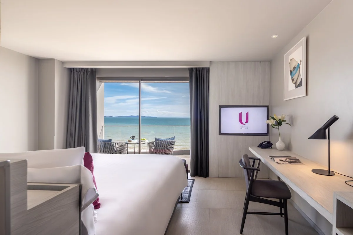 U Jomtien Pattaya_Deluxe Panoramic Seaview (1).jpg