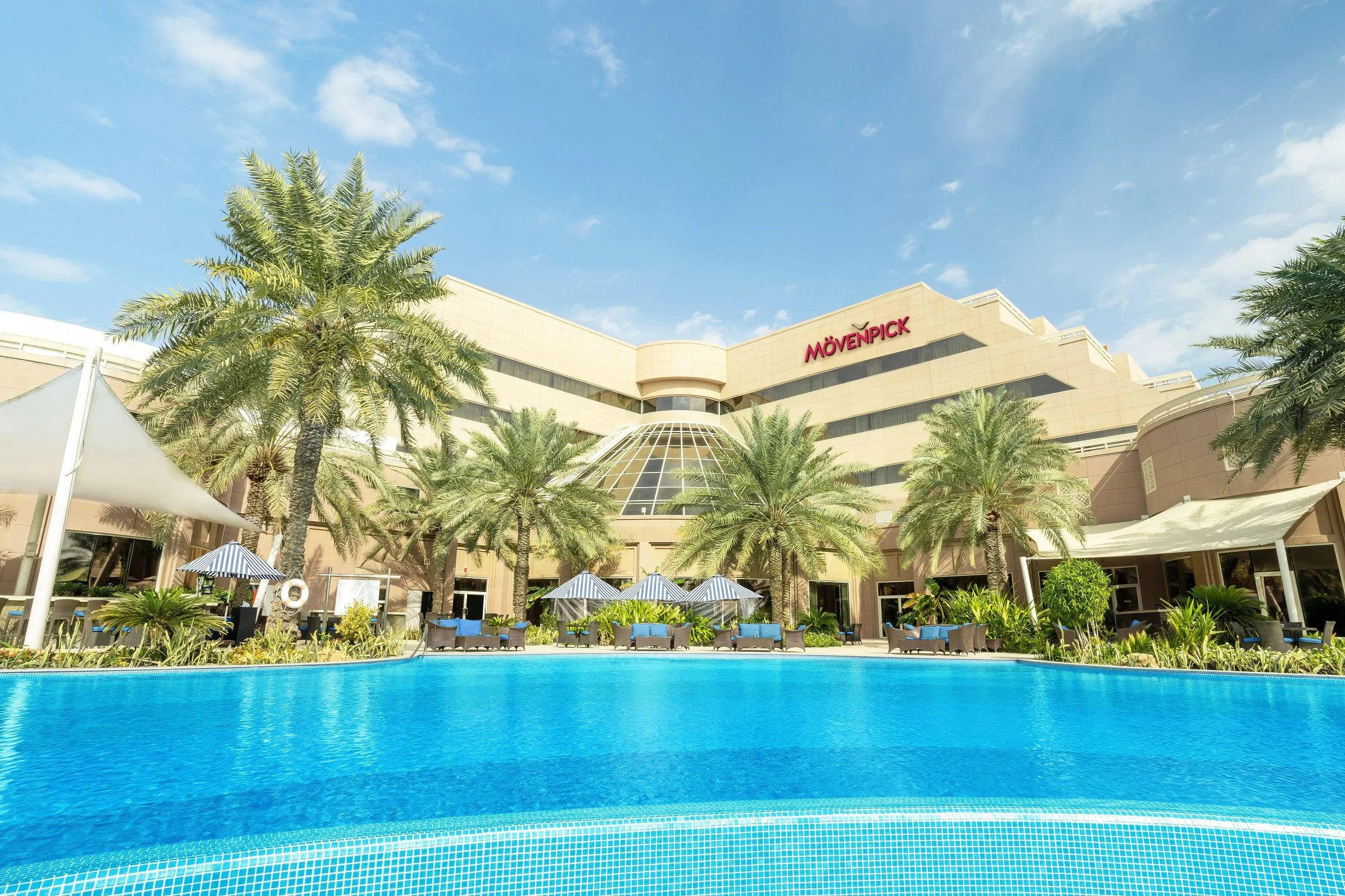 Mövenpick Hotel Bahrain Reaffirms its Commitment to Sustainability with Green Globe Platinum Certification