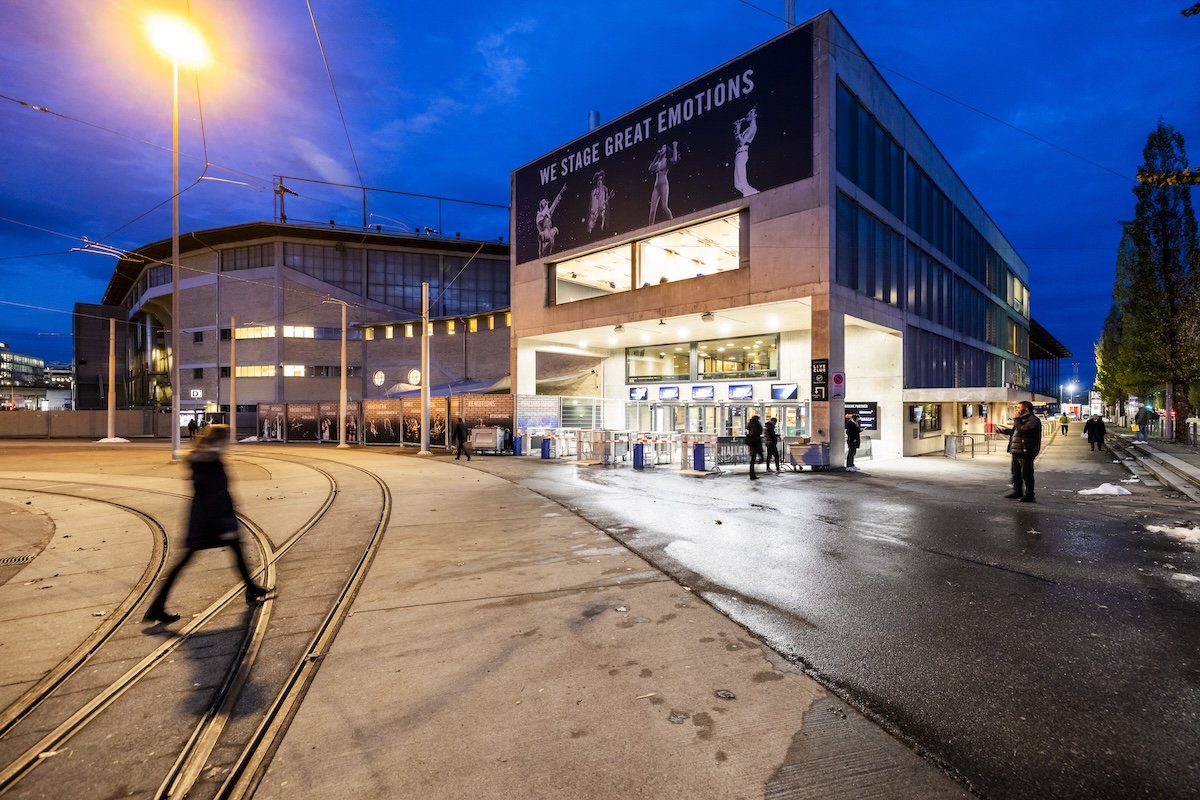  Hallenstadion Zurich Sets New Standard in Guest Guidance 